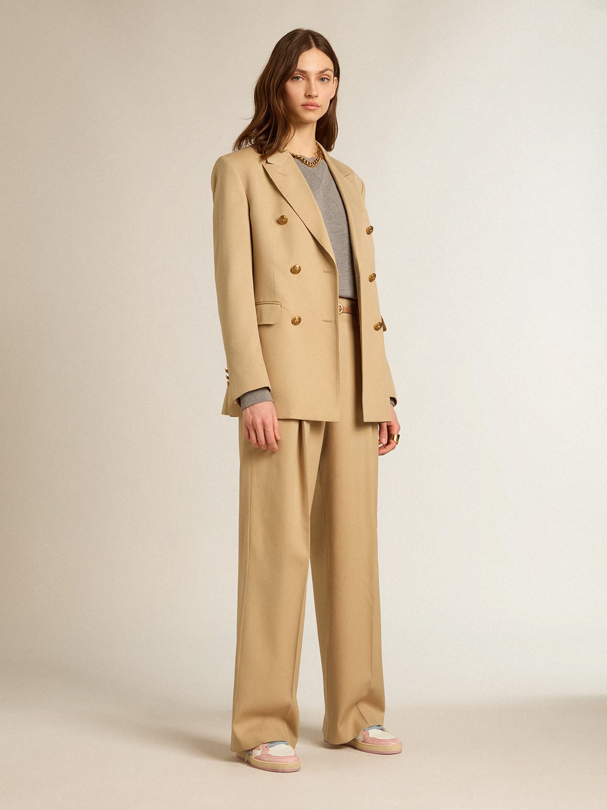 Pantalone da donna in gabardine di lana color sabbia