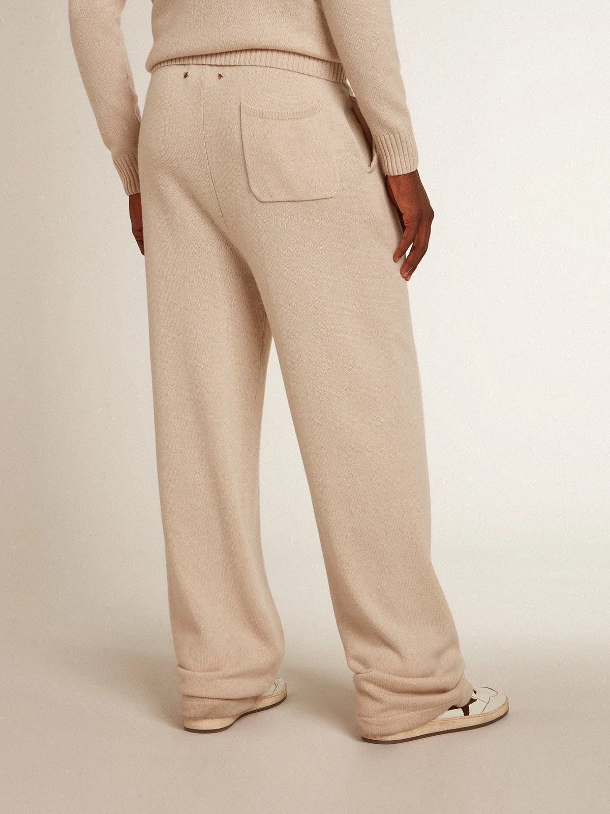 Pantalone jogging uomo misto cashmere di colore bianco