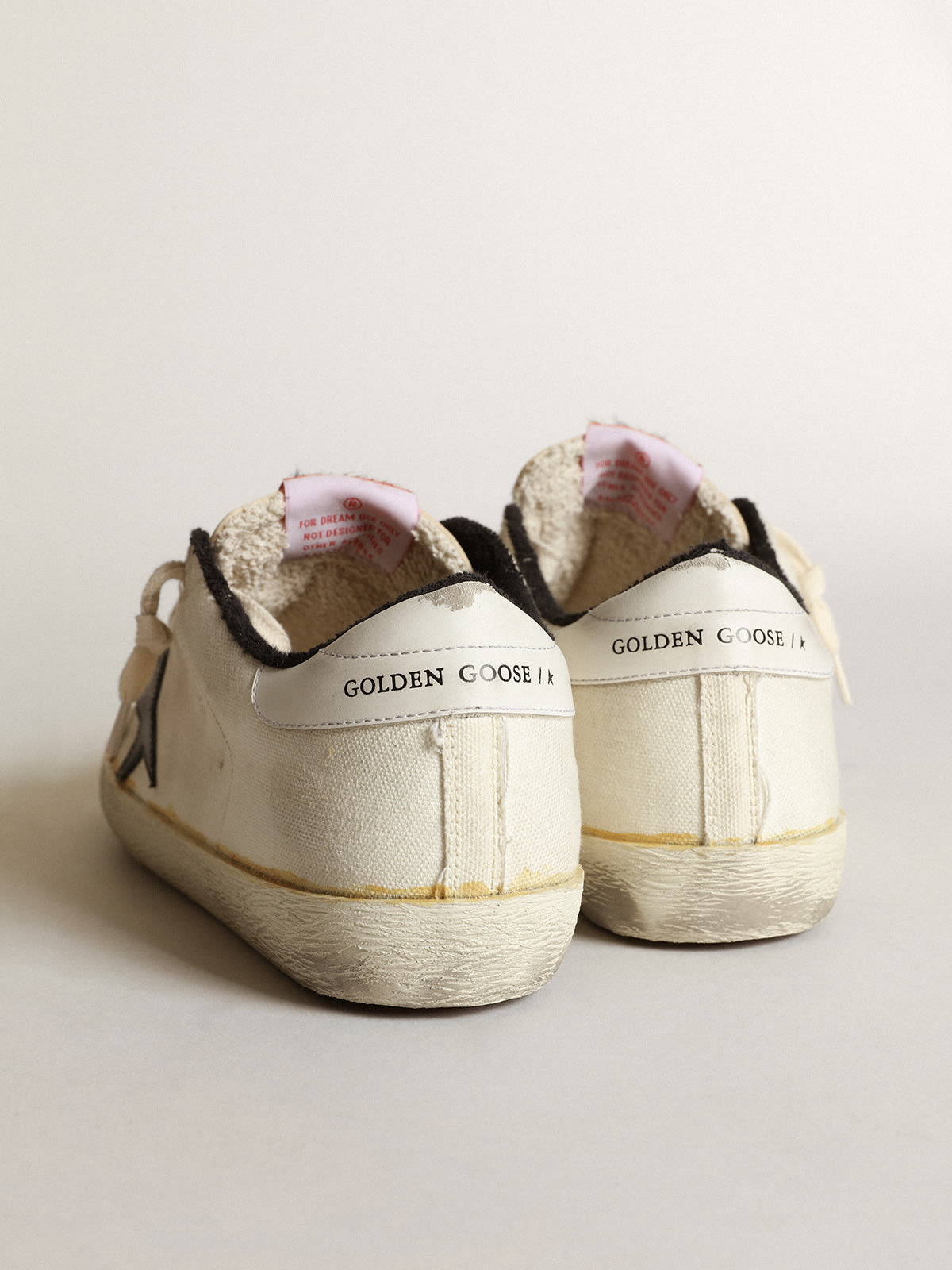 Sneaker Super-Star uomo LTD in canvas beige con stella in pelle nera e talloncino in pelle bianca