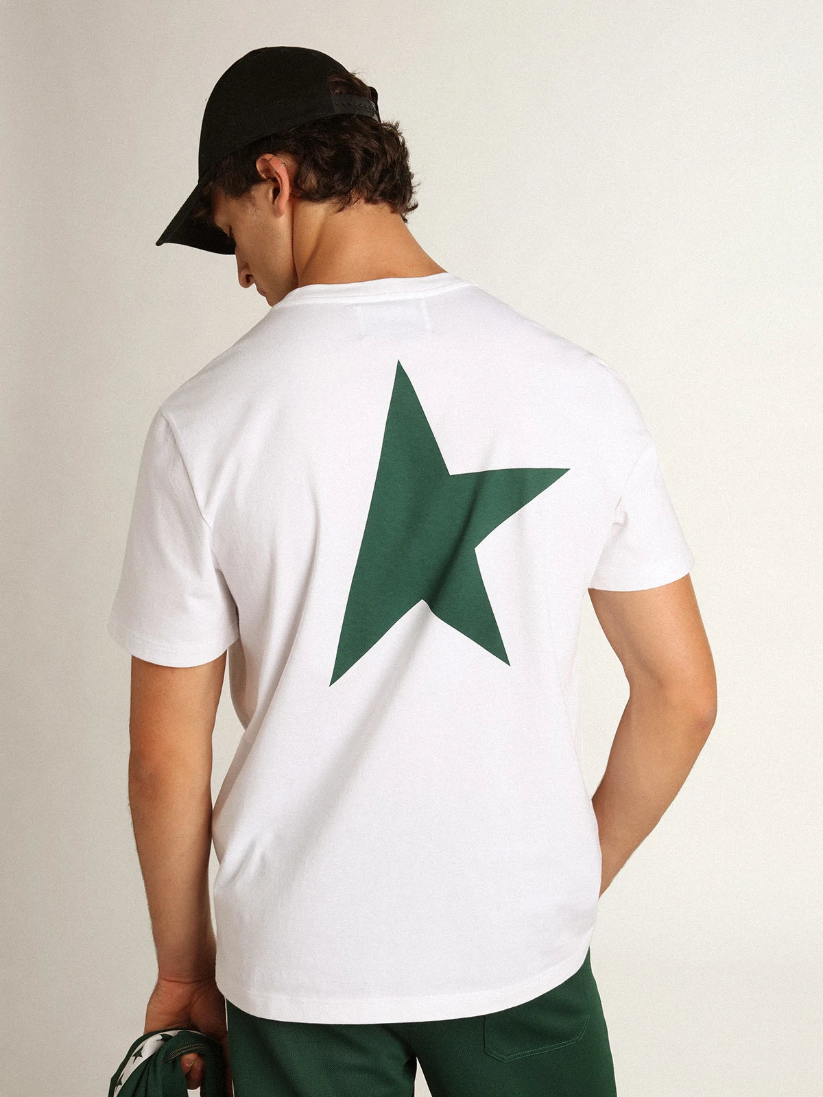 T-shirt bianca Collezione Star con logo e stella verdi a contrasto