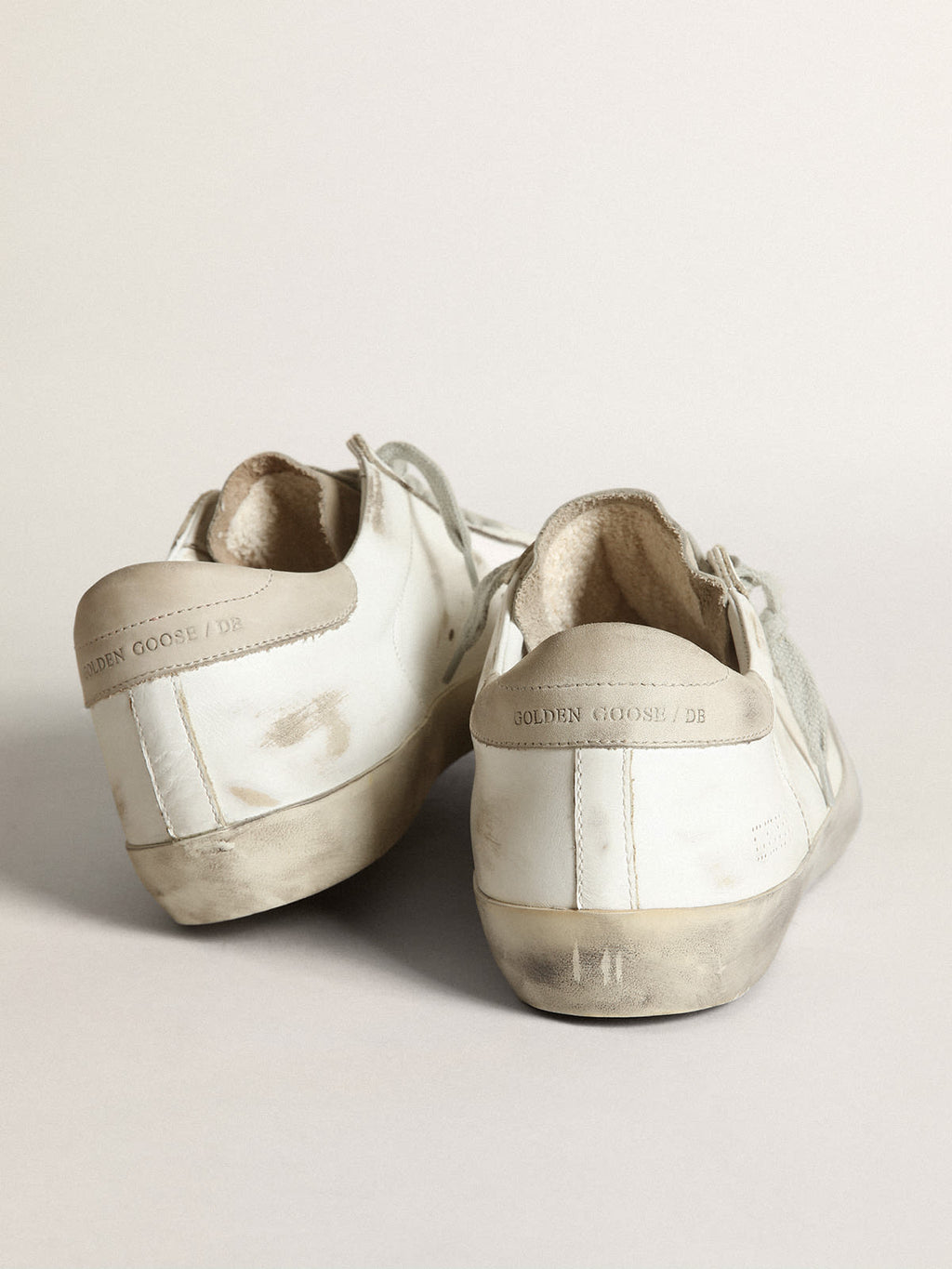 Sneaker Super-Star con stella traforata e talloncino in nabuk grigio ghiaccio