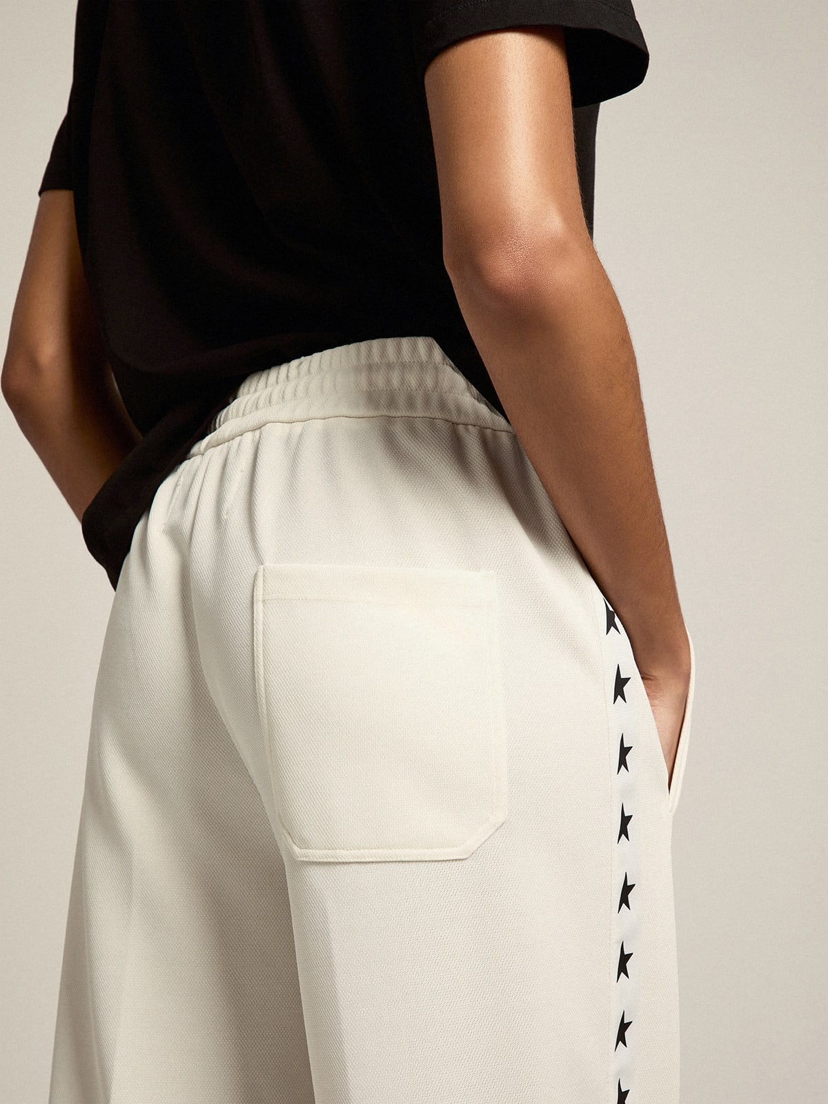Pantalone jogging da donna di colore bianco con stelle sui lati