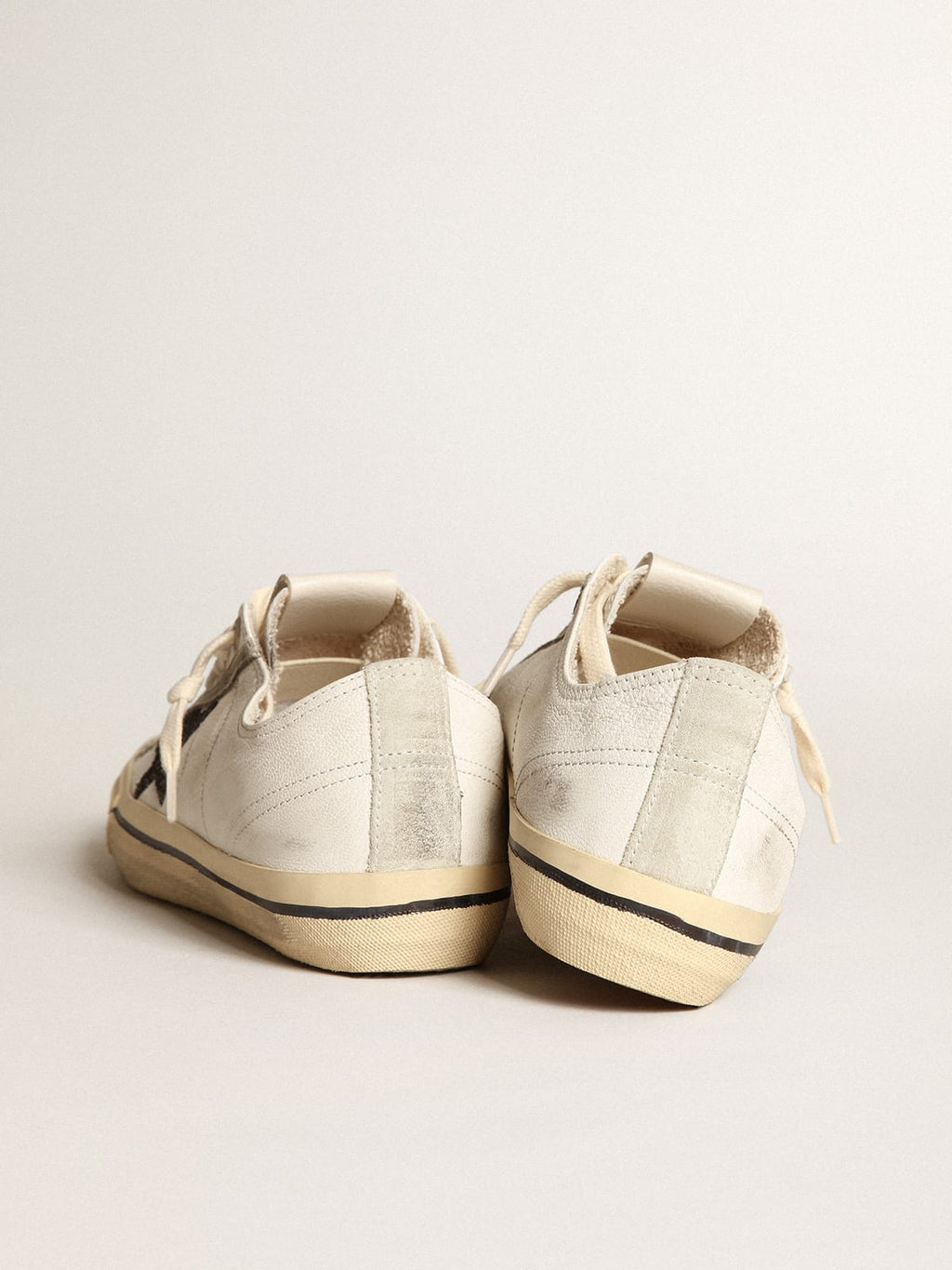 V-Star in nappa bianca con stella in glitter neri