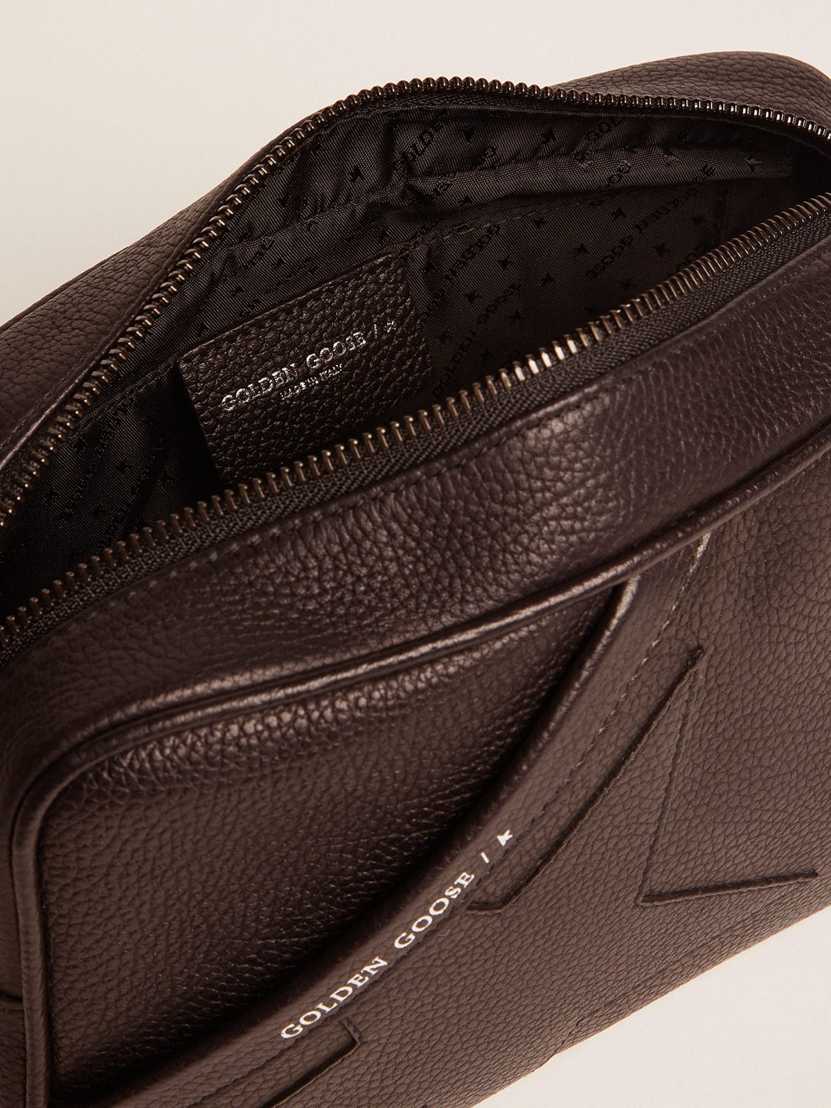 Borsa Star Bag nera in pelle martellata
