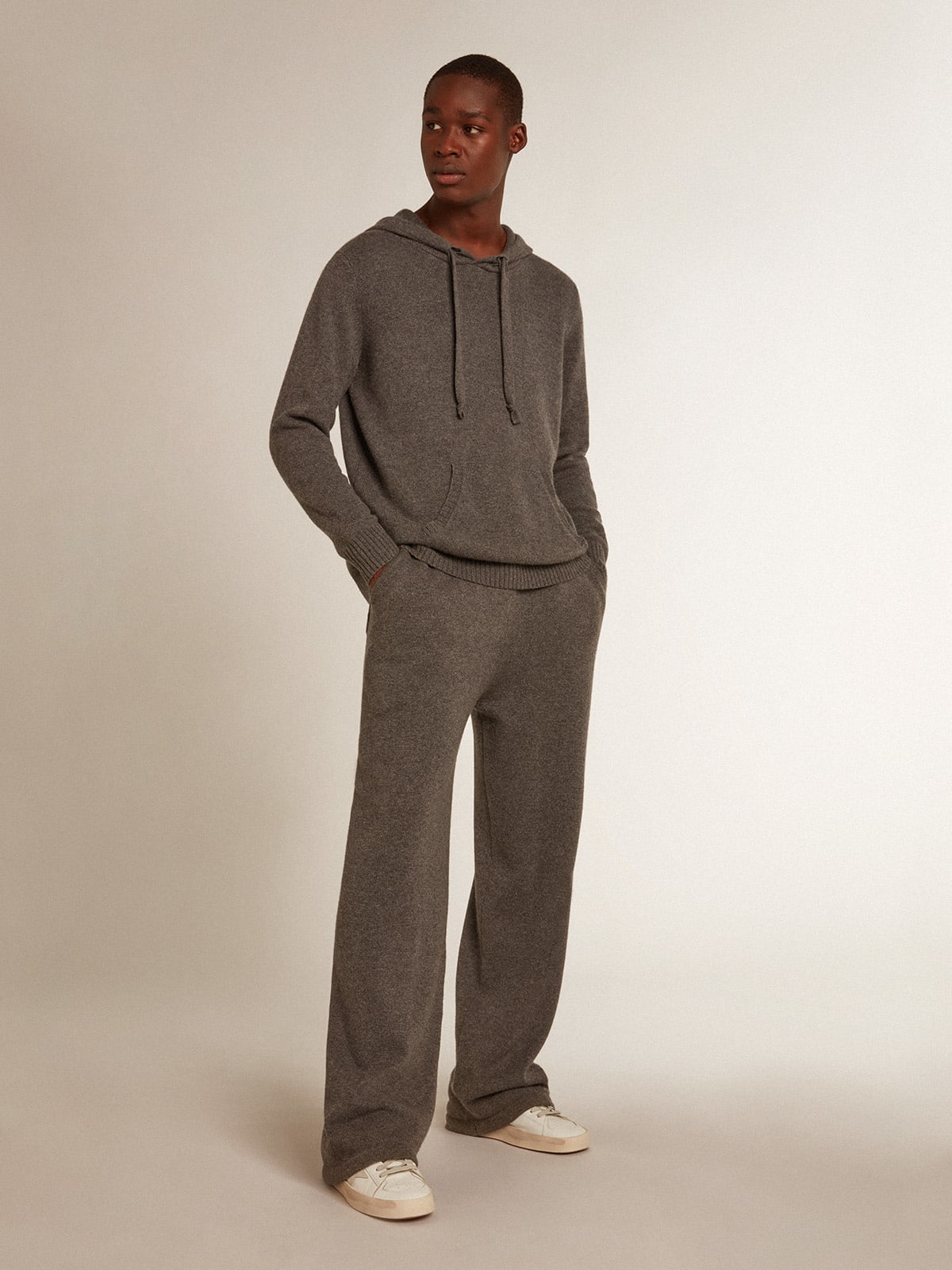 Felpa uomo misto cashmere color grigio melange con cappuccio