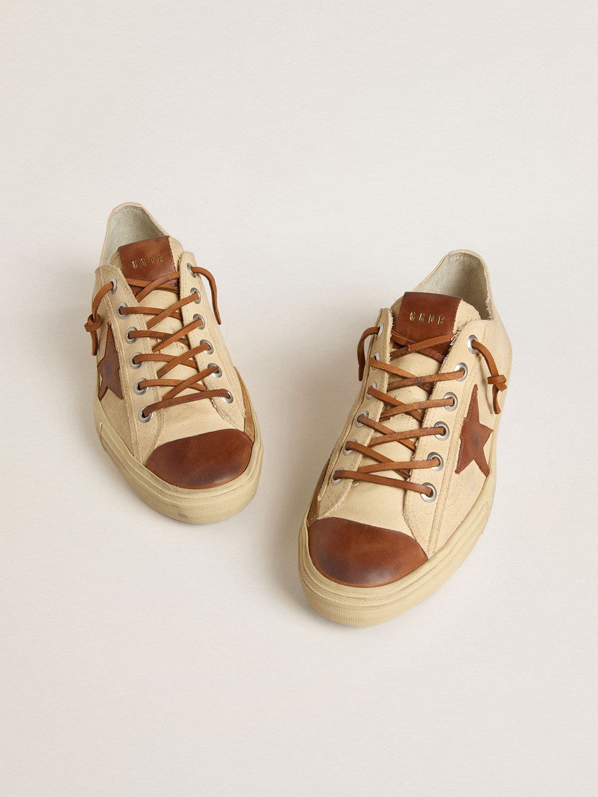 Men's V-Star in cream canvas with tobacco leather star