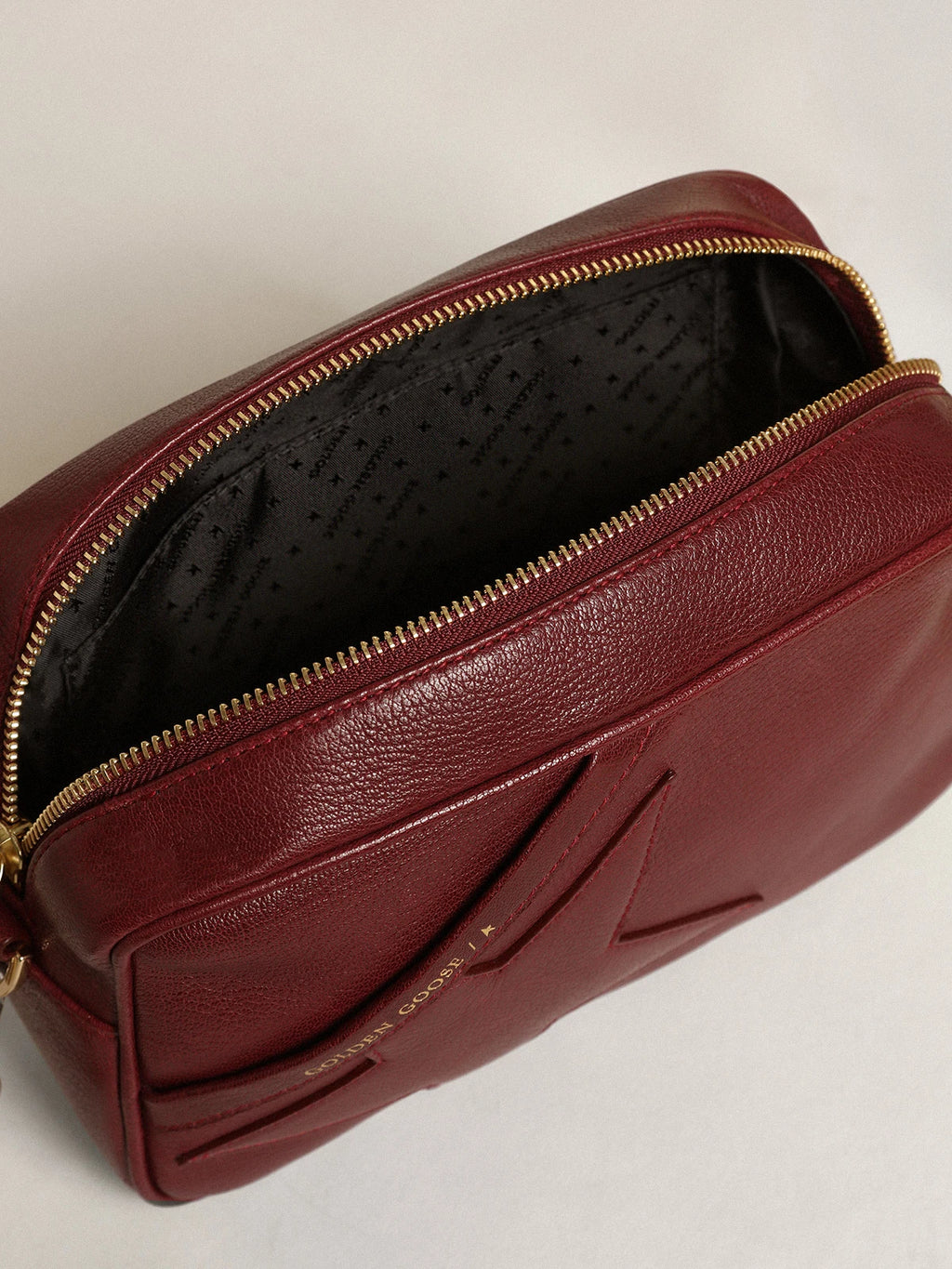Borsa Star Bag in pelle color bordeaux con stella ton sur ton