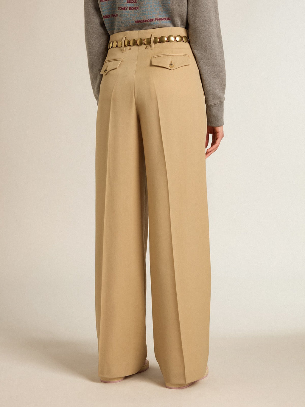 Pantalone da donna in gabardine di lana color sabbia