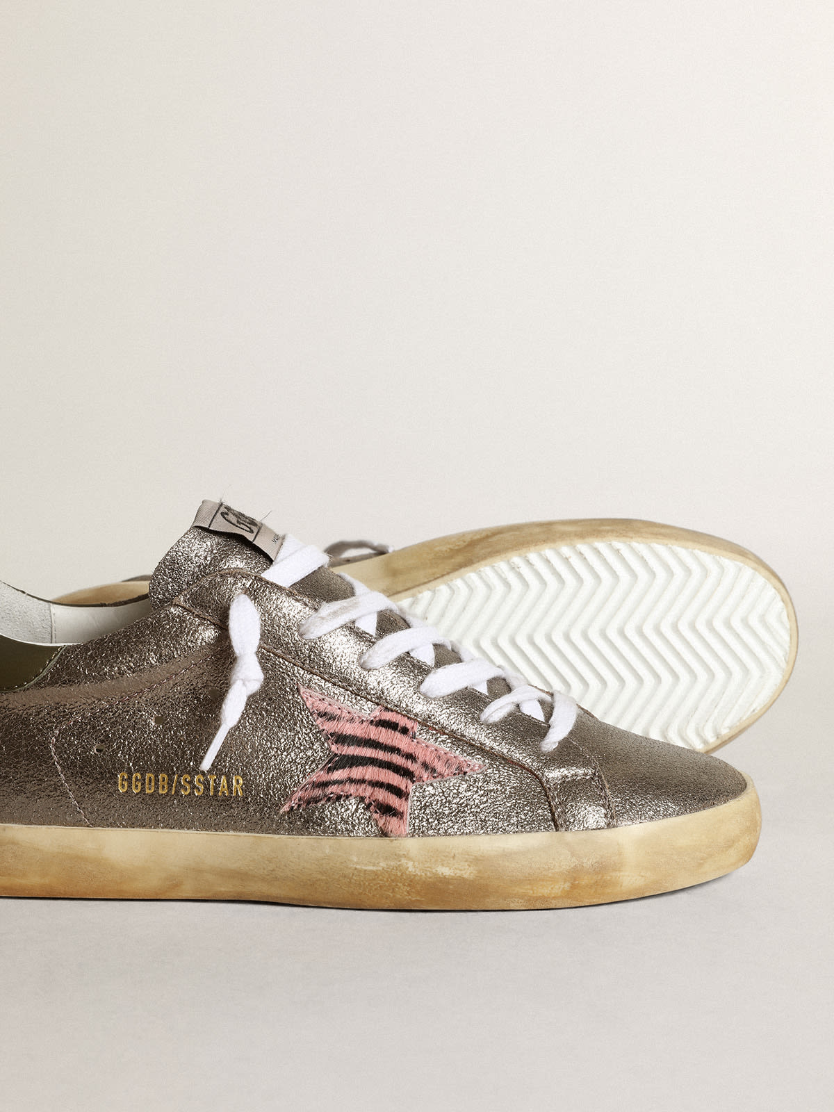Super-Star LTD in suede laminato grigio con stella in cavallino