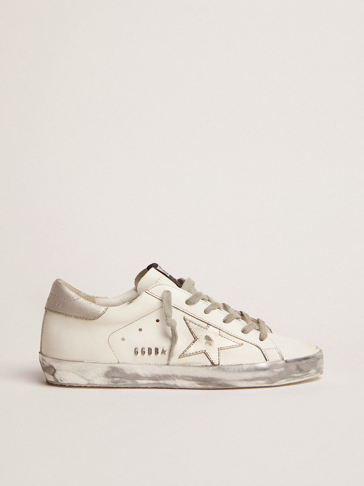 Sneakers Super-Star con foxing sparkle argento e metal studs lettering