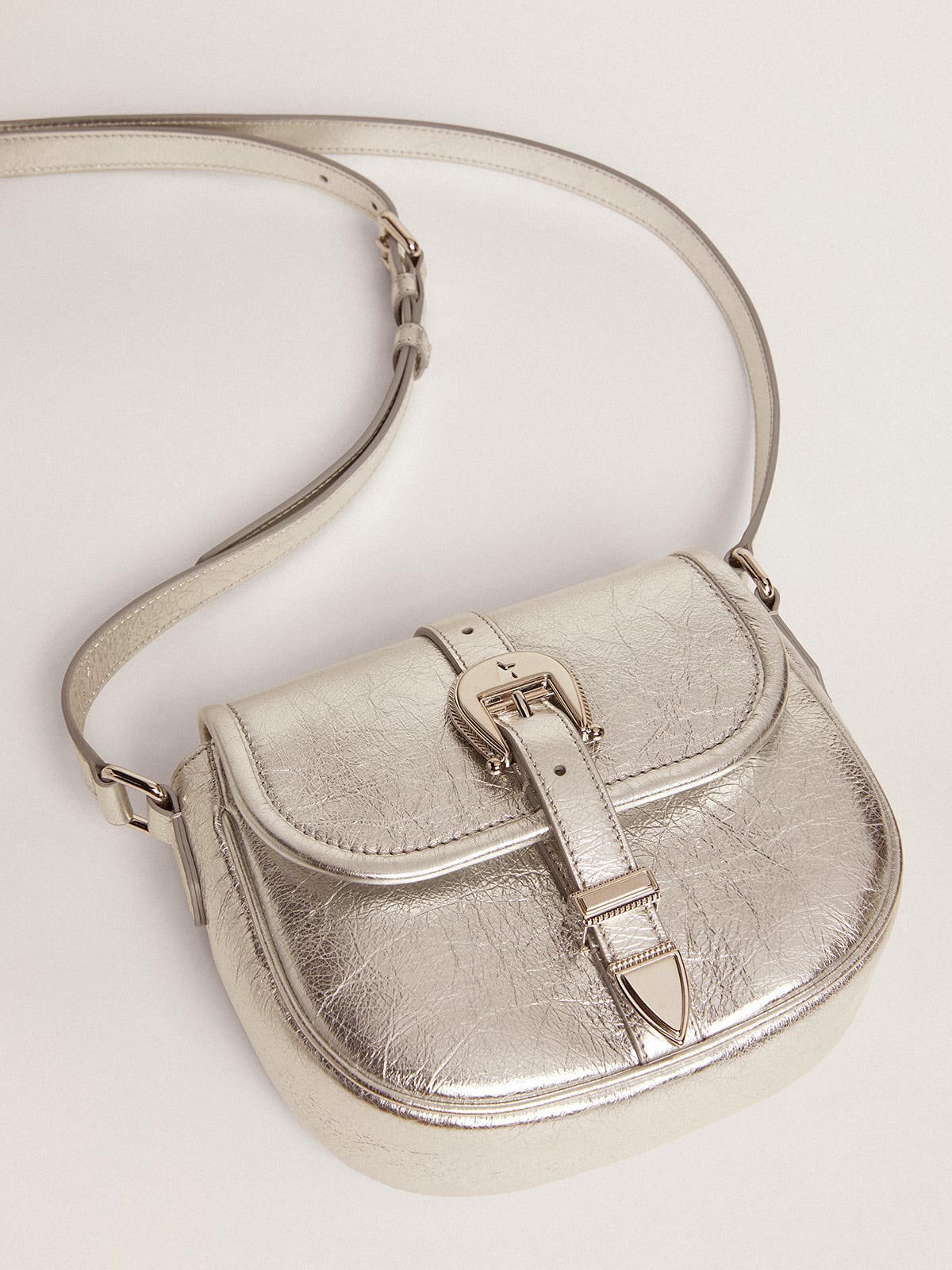 Borsa Rodeo Bag small in pelle laminata color argento