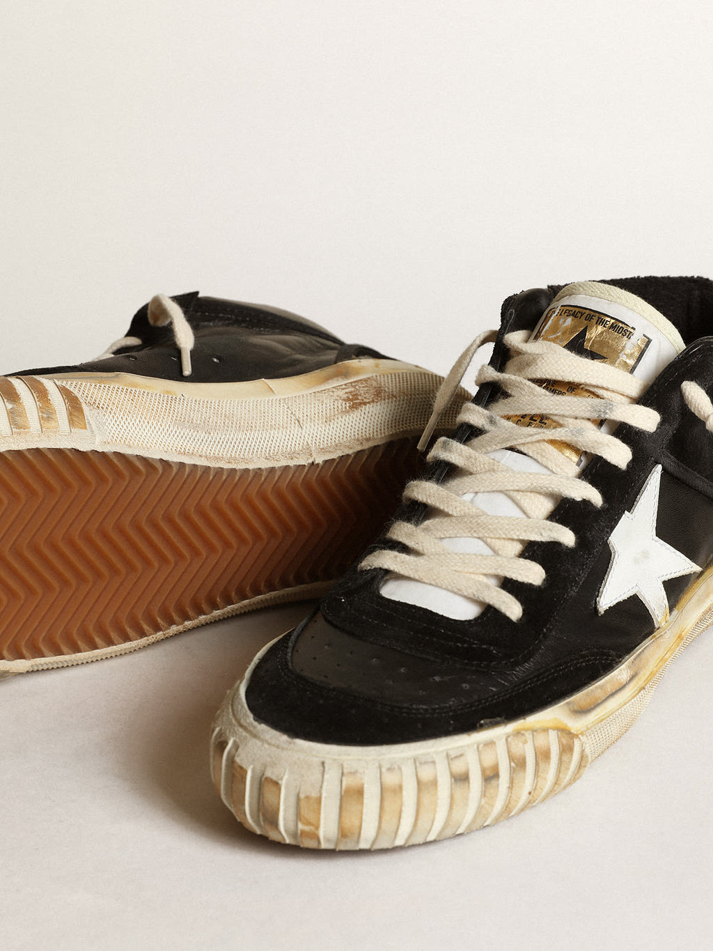 Mid Star Donna in nappa e suede neri con stella in pelle bianca