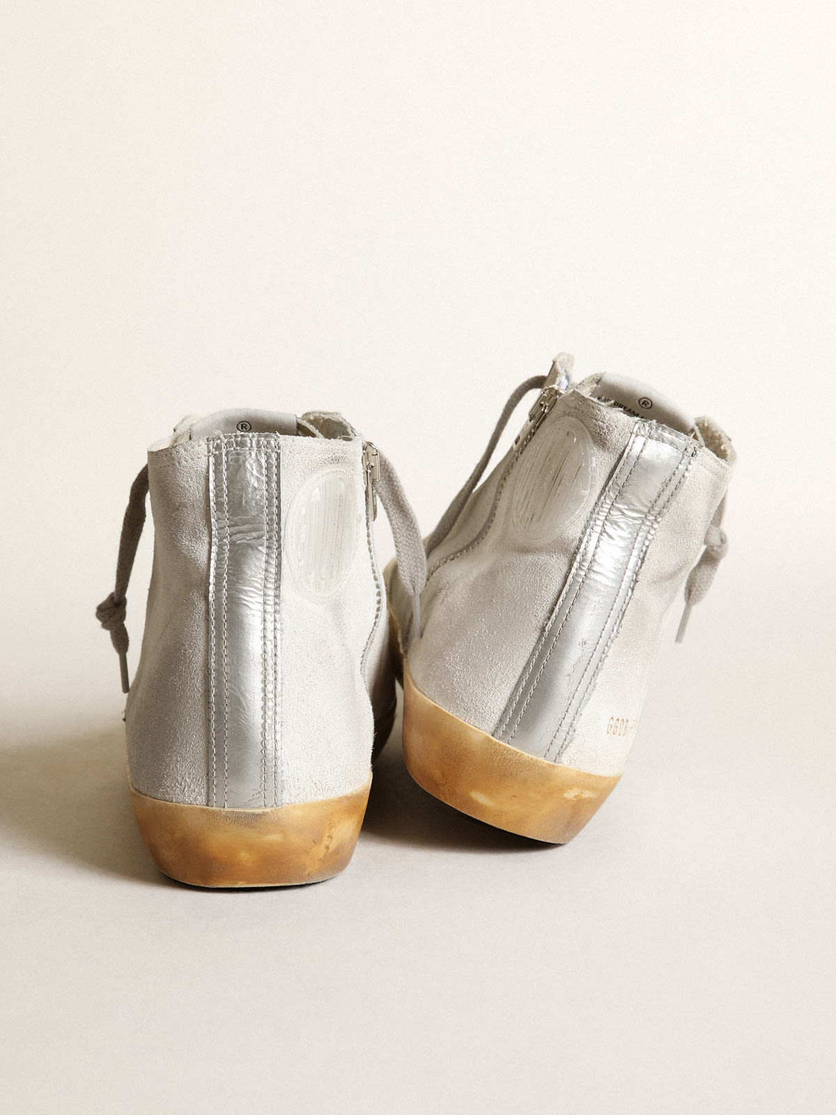 Sneaker Francy in suede bianco con linguetta in micro cristalli Swarovski e stella in pelle nera
