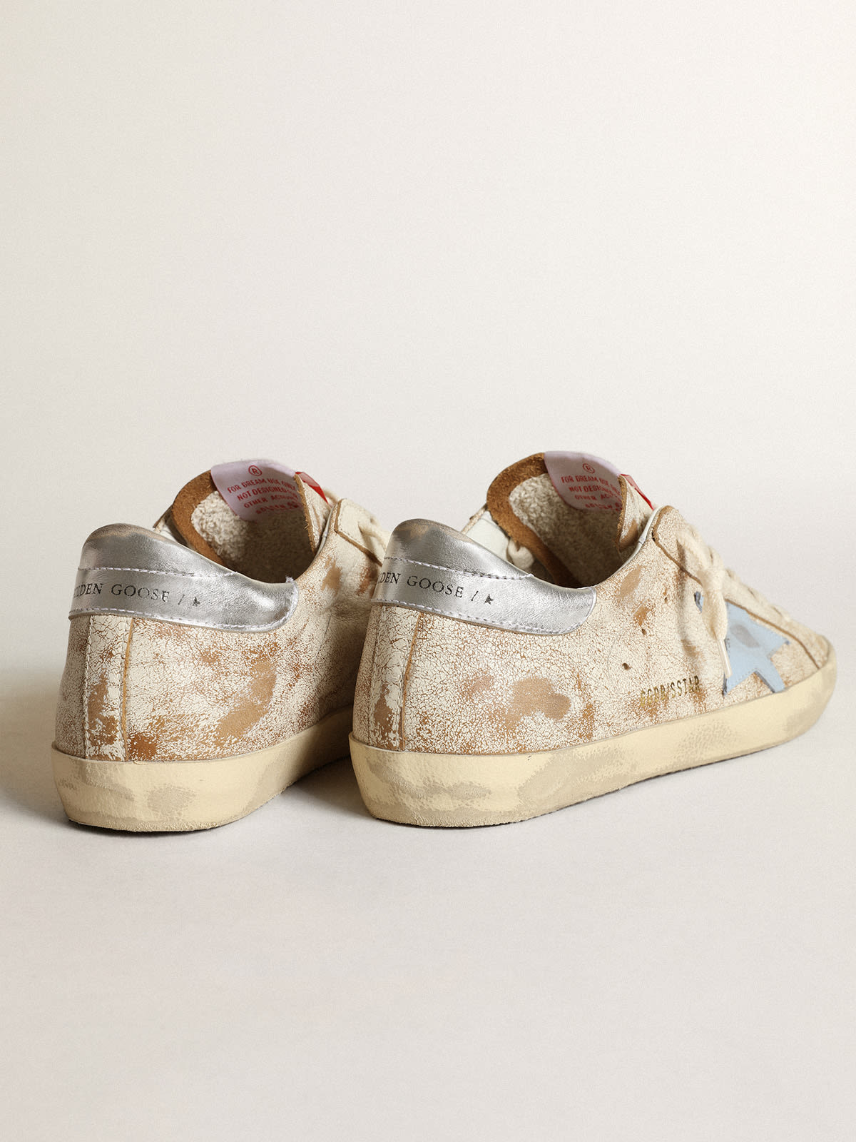 Sneaker Super-Star donna con stella in pelle azzurro fumé e talloncino in pelle laminata color argento