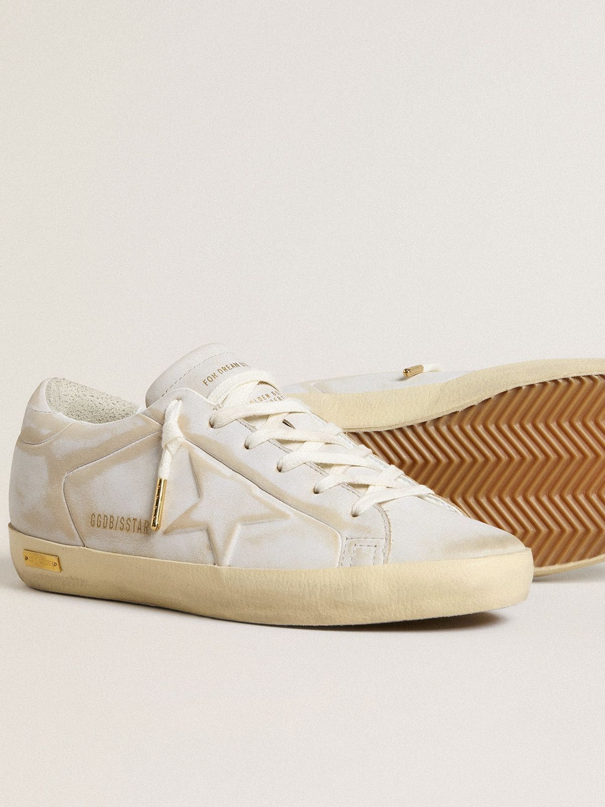 Women’s Super-Star with white leather star and heel tab with lived-in effect