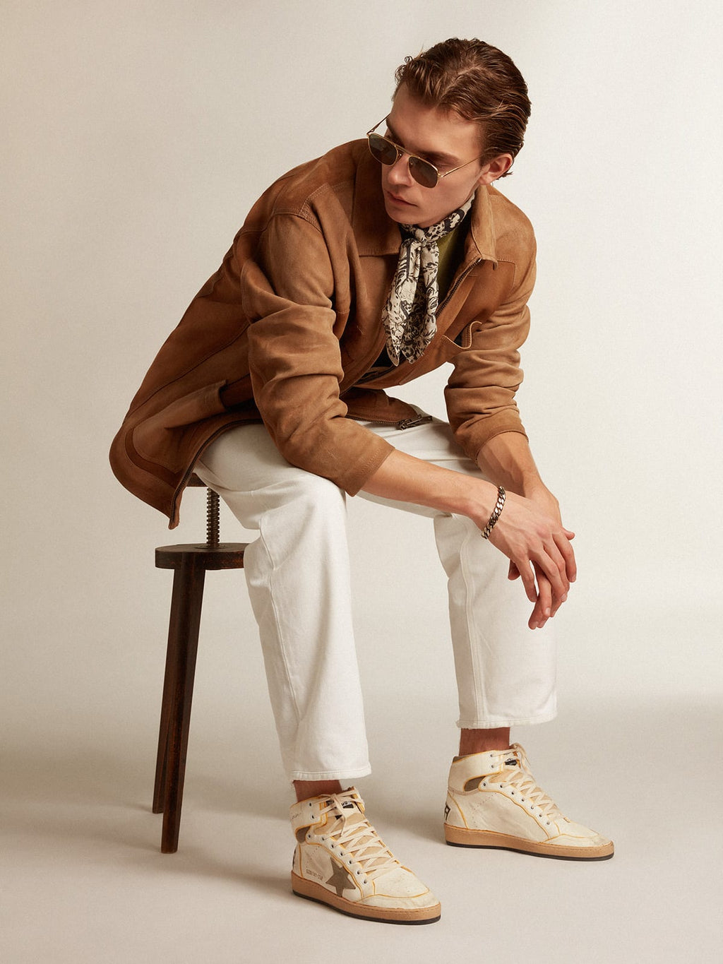 Sky-Star Uomo in nappa bianca con stella in suede color tortora