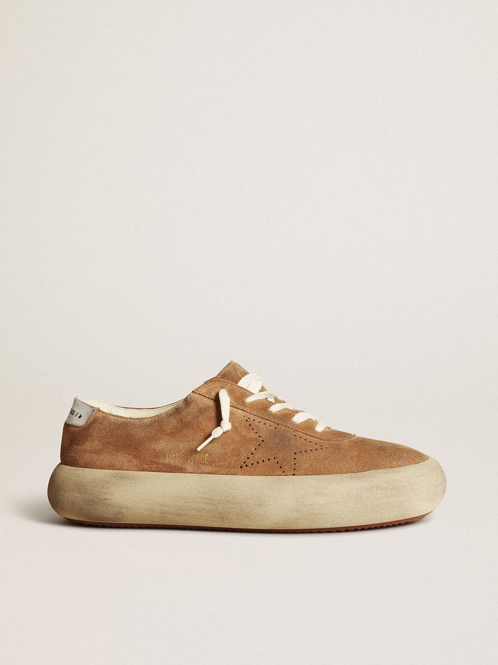 Space-Star Uomo in suede tabacco con stella traforata