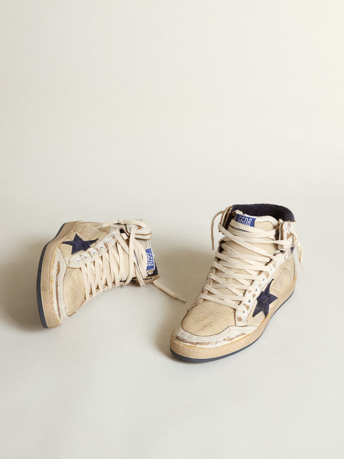 Sneaker Sky-Star Uomo in nylon color panna e pelle bianca con stella in suede blu scuro