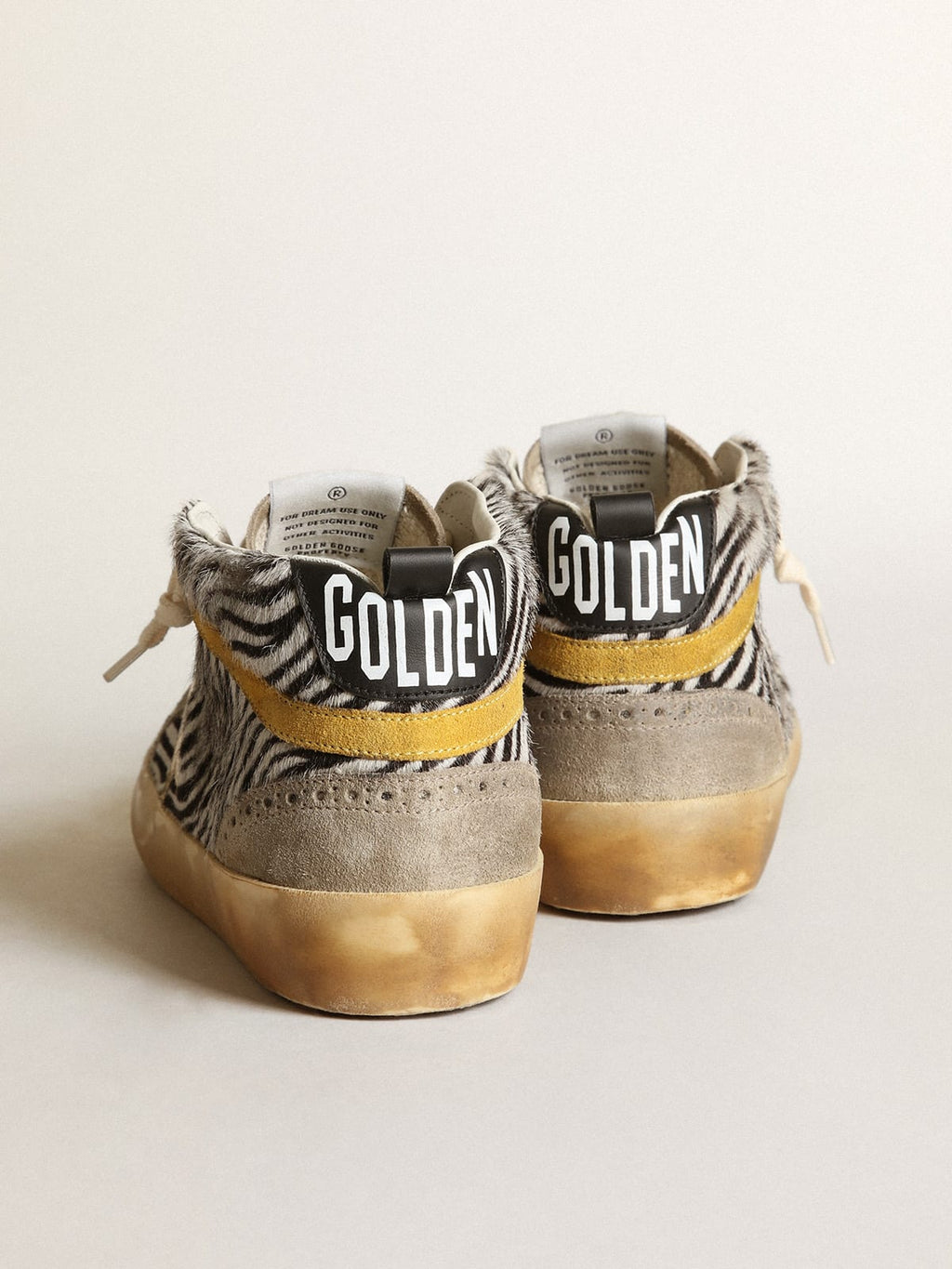 Sneaker Mid Star in cavallino zebrato con stella in pelle laminata dorata e virgola in suede color senape