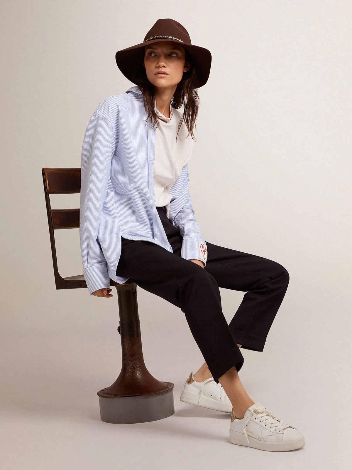 Camicia da donna con righe a bastoncino di colore azzurro