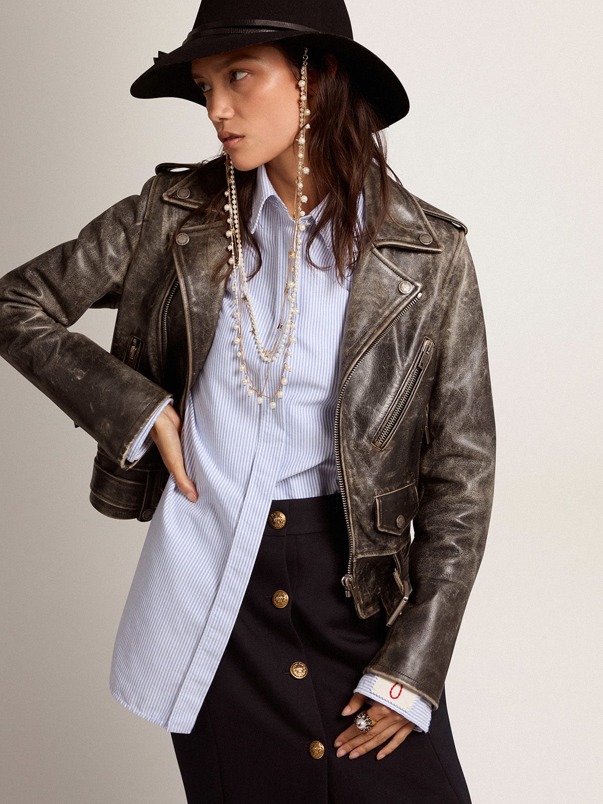 Chiodo da donna in pelle dal trattamento distressed