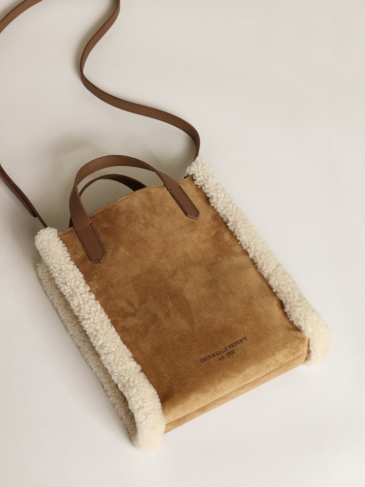 Borsa California Bag mini in pelle scamosciata con finiture in shearling