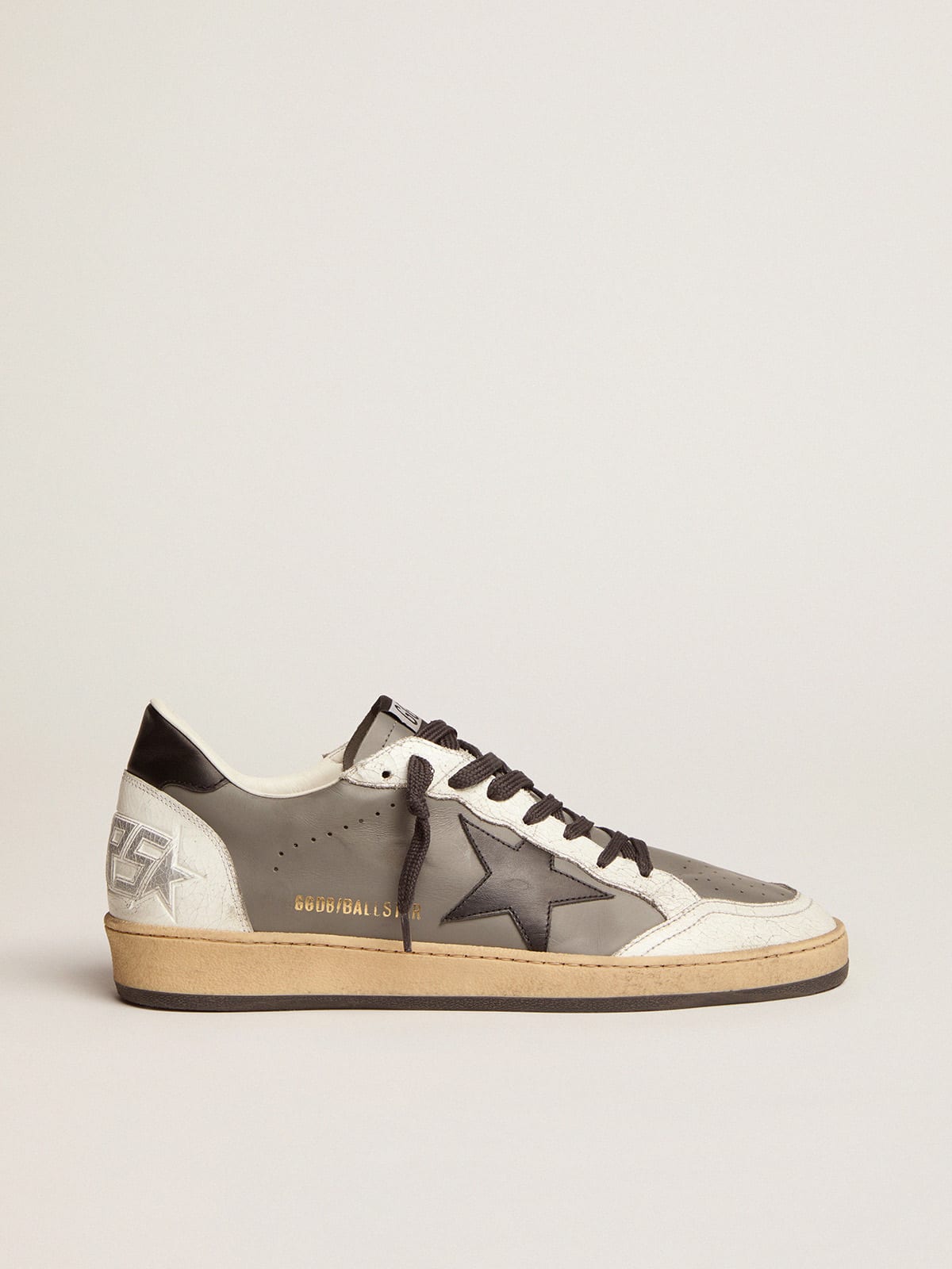 Ball Star in pelle grigia con stella e talloncino in pelle nera