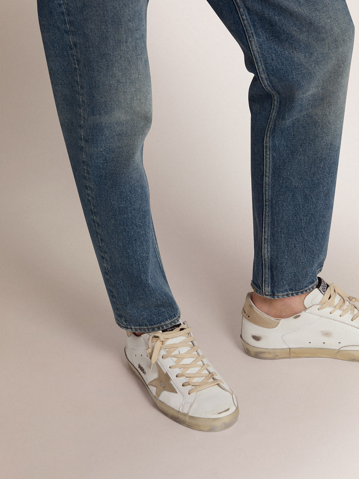 Sneakers Super-Star uomo con foxing sparkle dorato e metal studs lettering