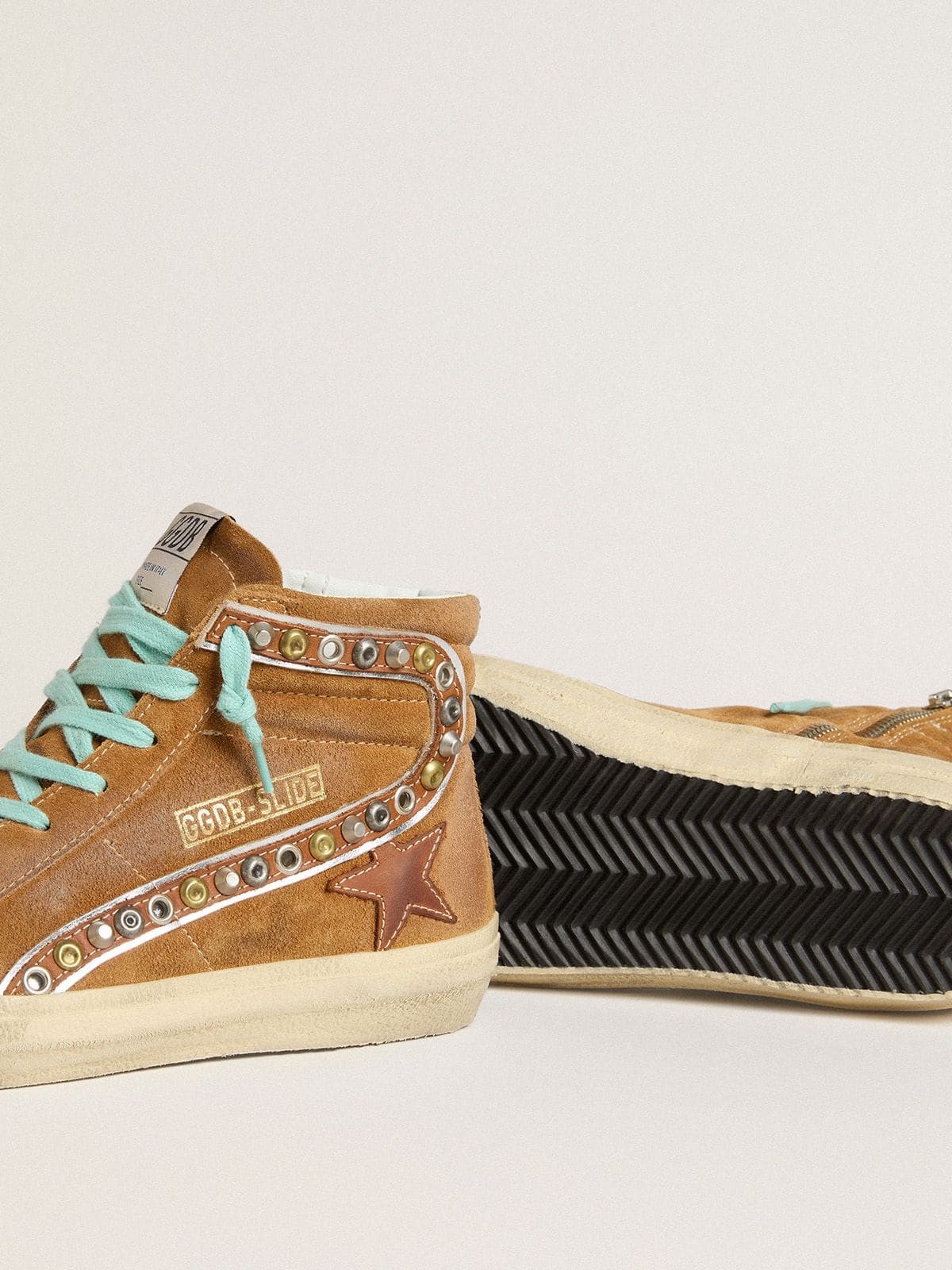 Women's Slide in ocher-colored suede with tobacco-colored leather star
