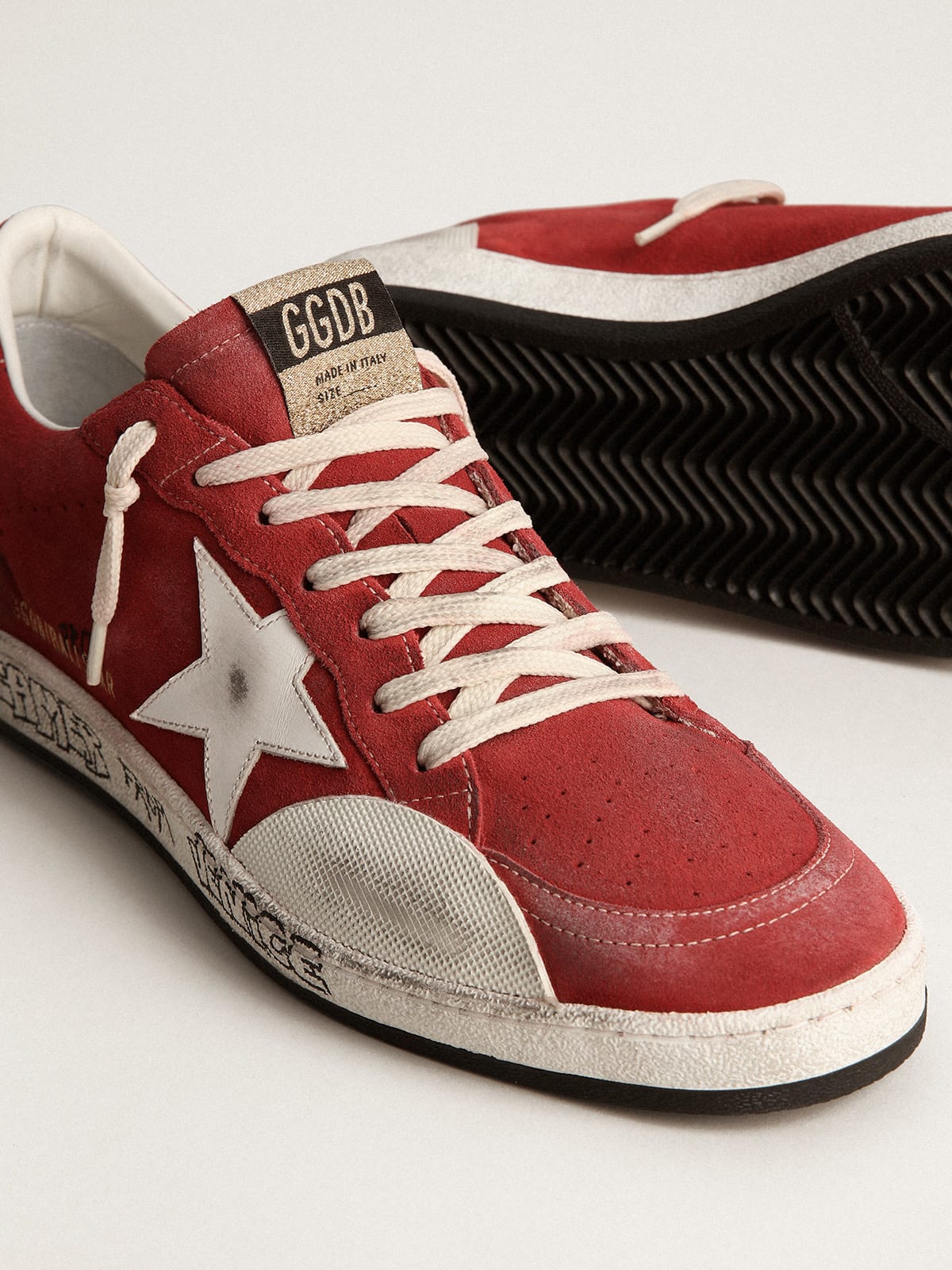 Sneaker Ball Star Pro donna in suede rosso con inserti in gomma zigrinata bianca