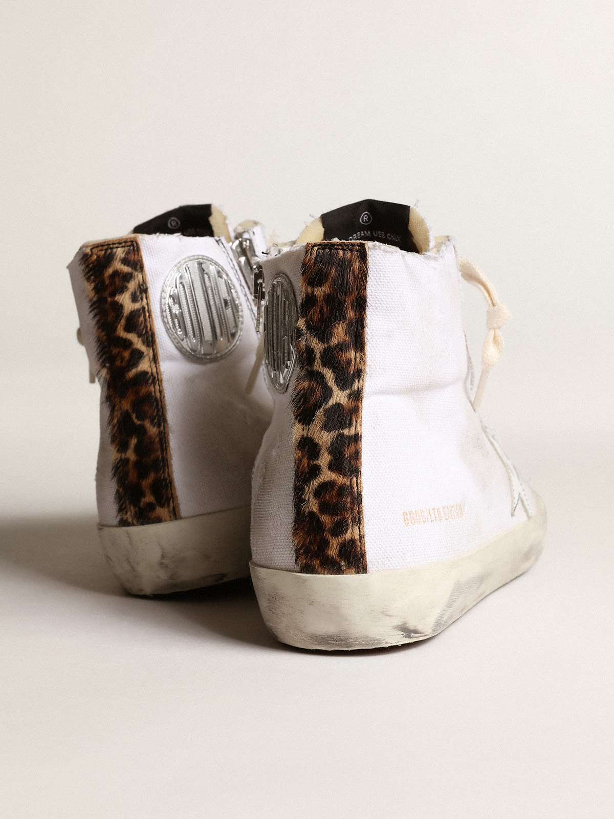 Sneaker Francy LAB con stella in pelle bianca e punta in pelle laminata color oro