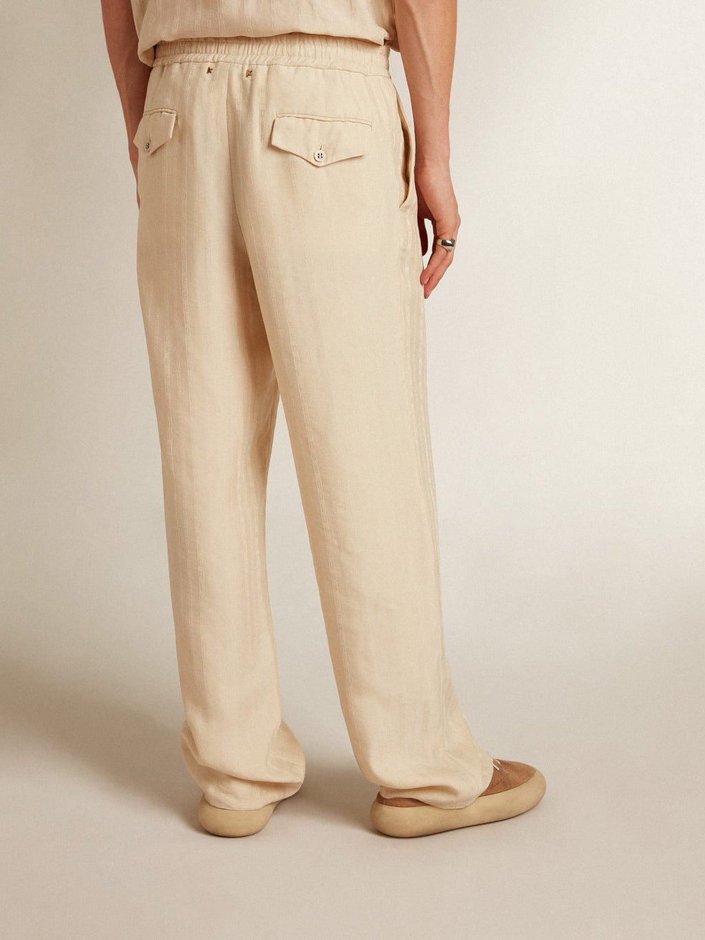 Pantalone jogging in lino di color pergamena