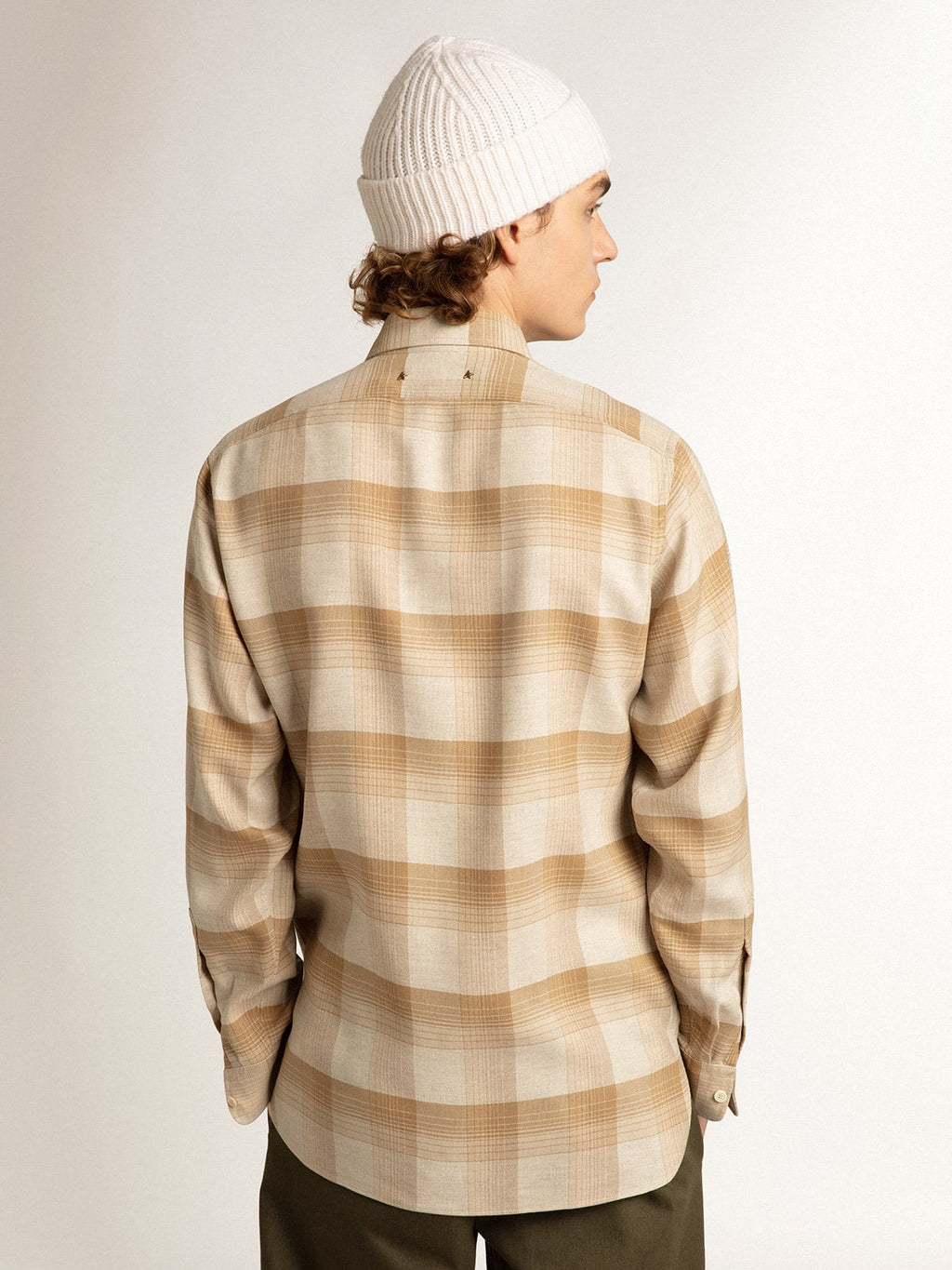Camicia slim fit color pepe e sabbia scura