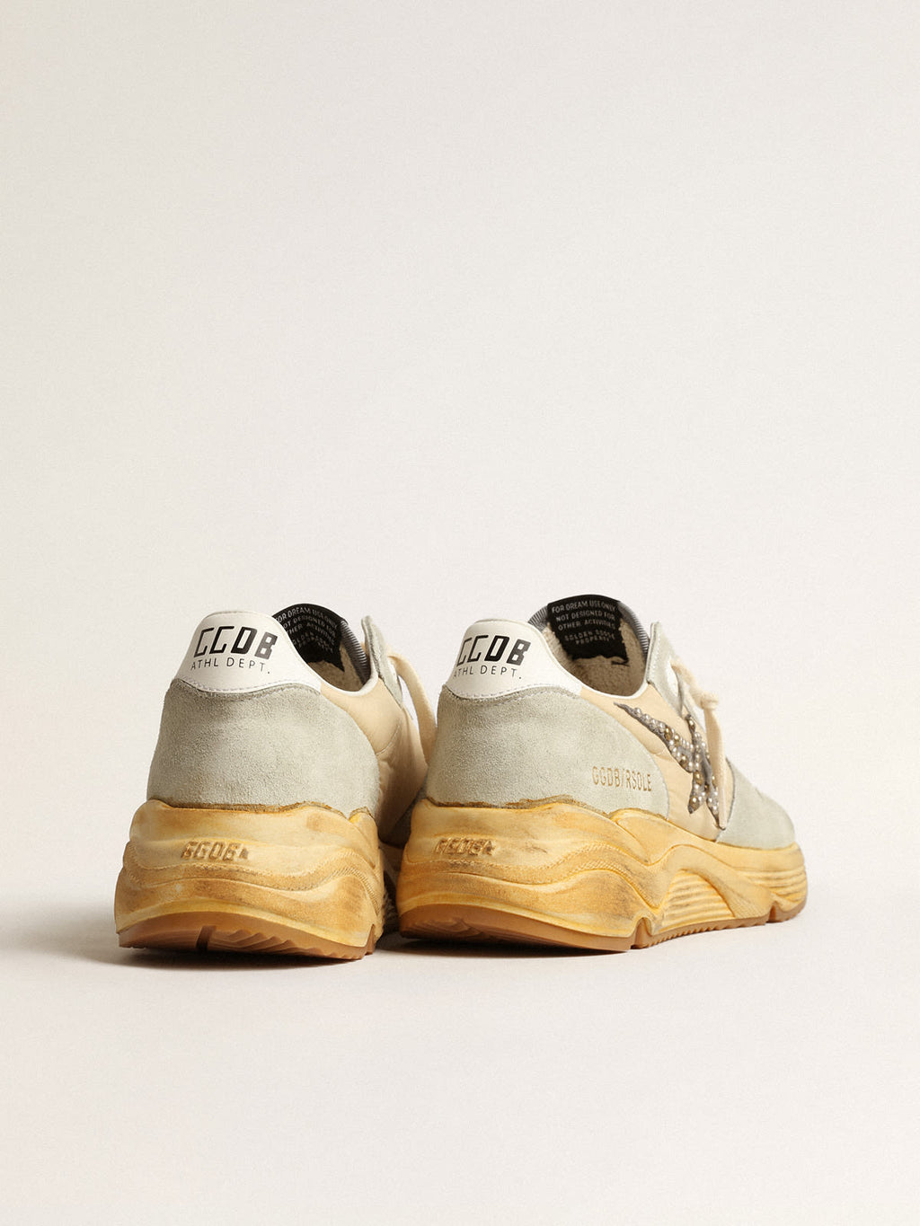 Running Sole Uomo color ghiaccio con stella in suede con borchie