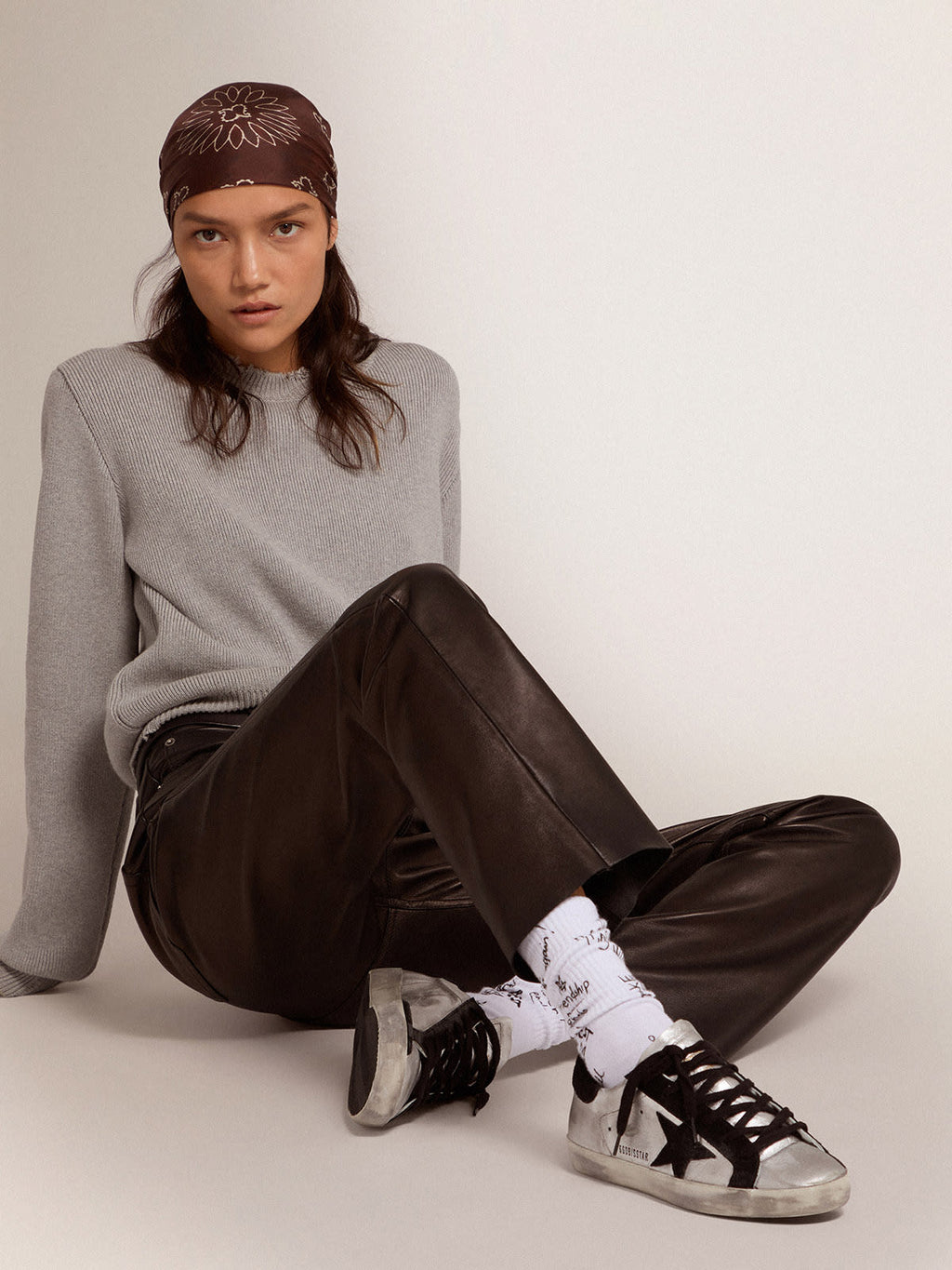 Sneakers Super-Star in pelle argentata con inserti a contrasto