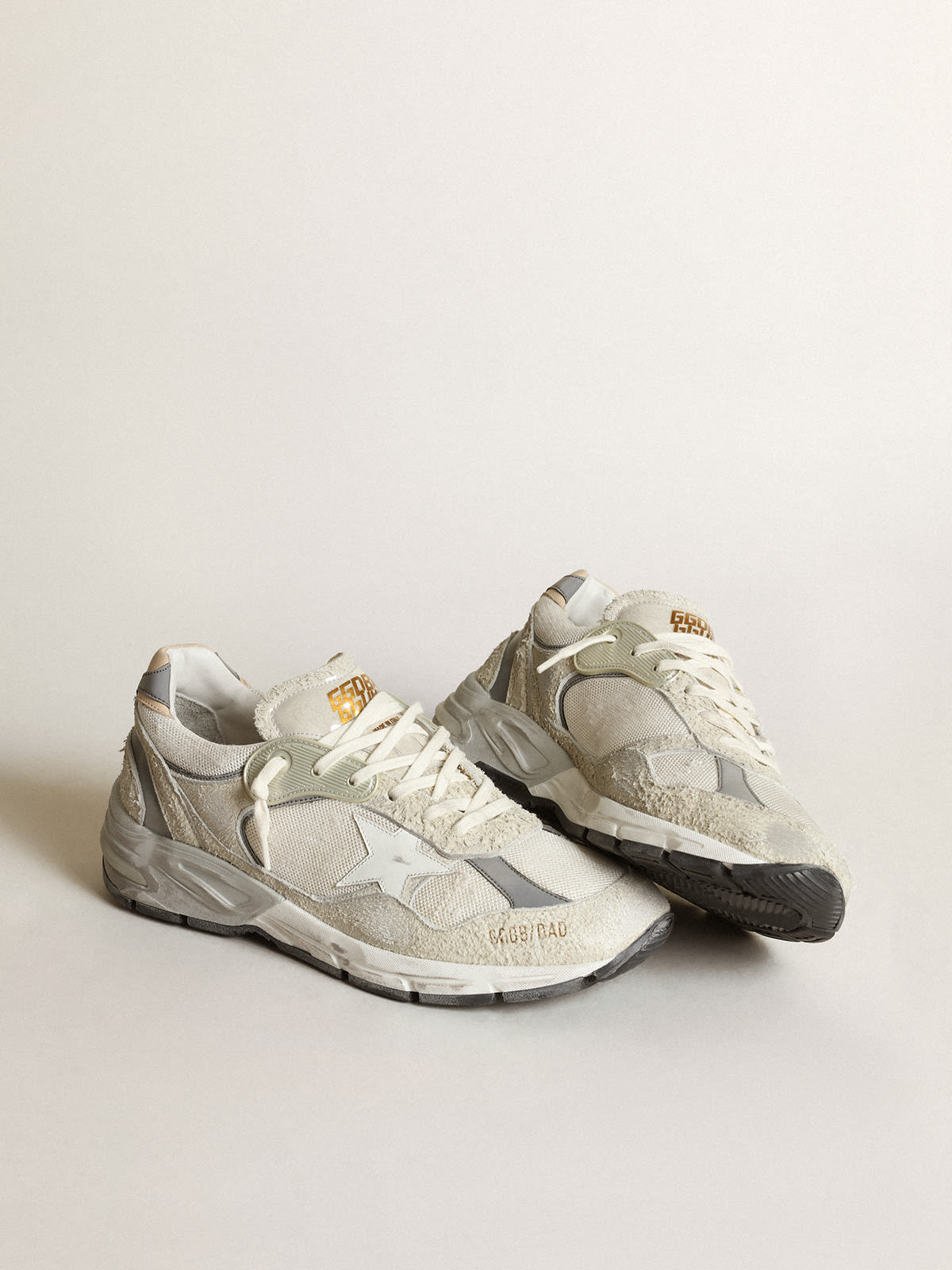 Sneaker Dad-Star in suede bianco e grigio e stella in pelle bianca
