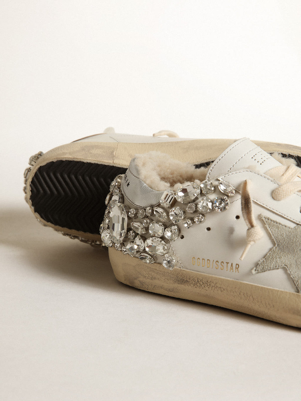 Sneaker Super-Star con fodera in shearling e cristalli applicati