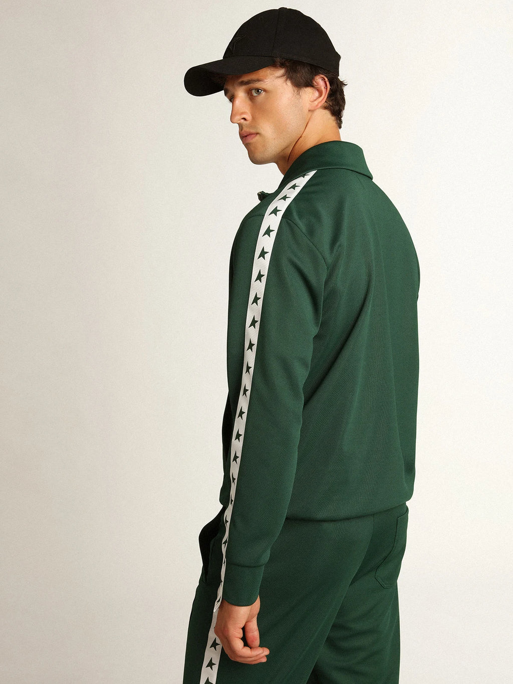 Felpa con zip da uomo di colore verde con nastro bianco e stelle a contrasto