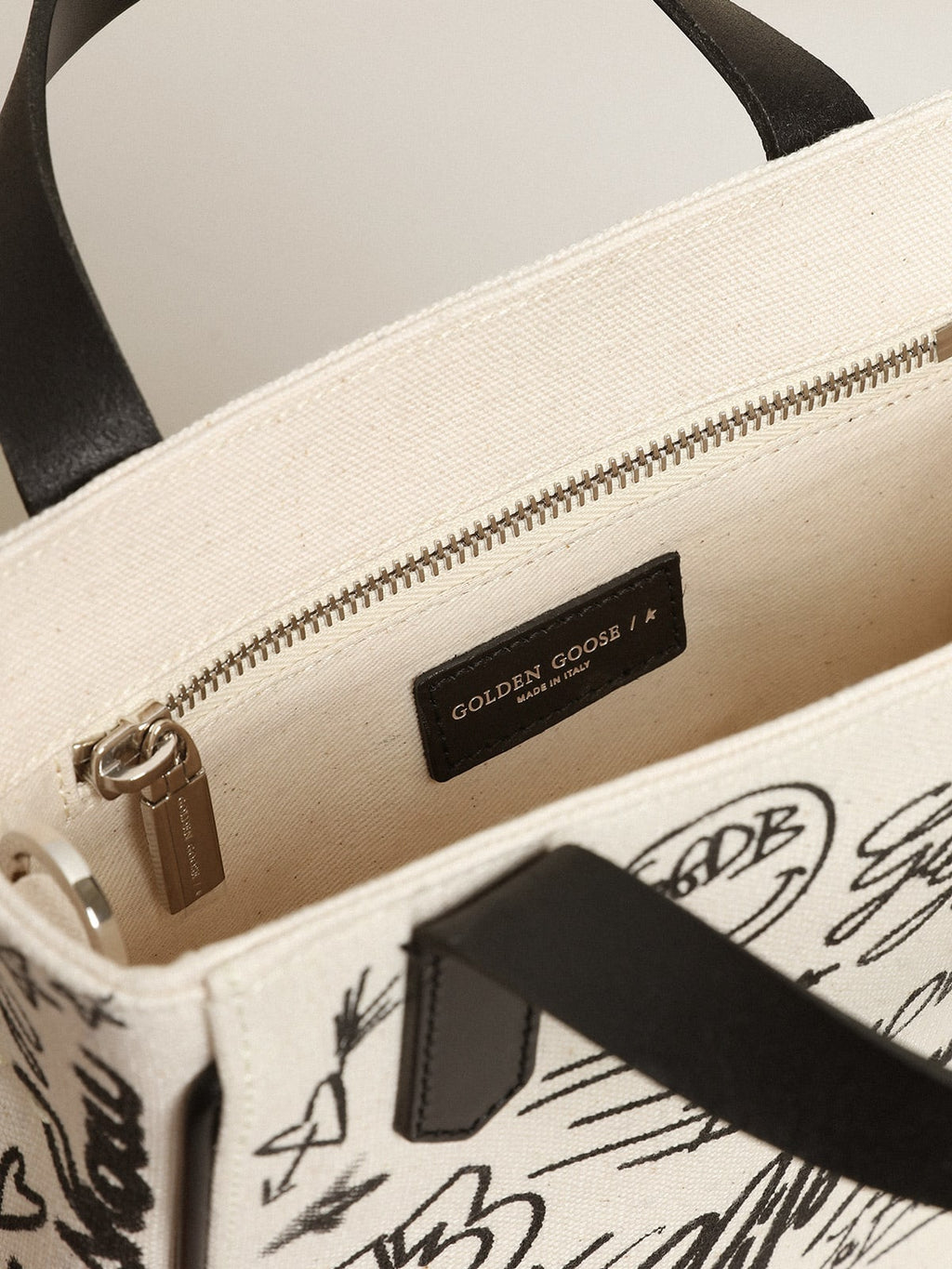Borsa California Bag mini in cotone bianco con stampa nera a contrasto