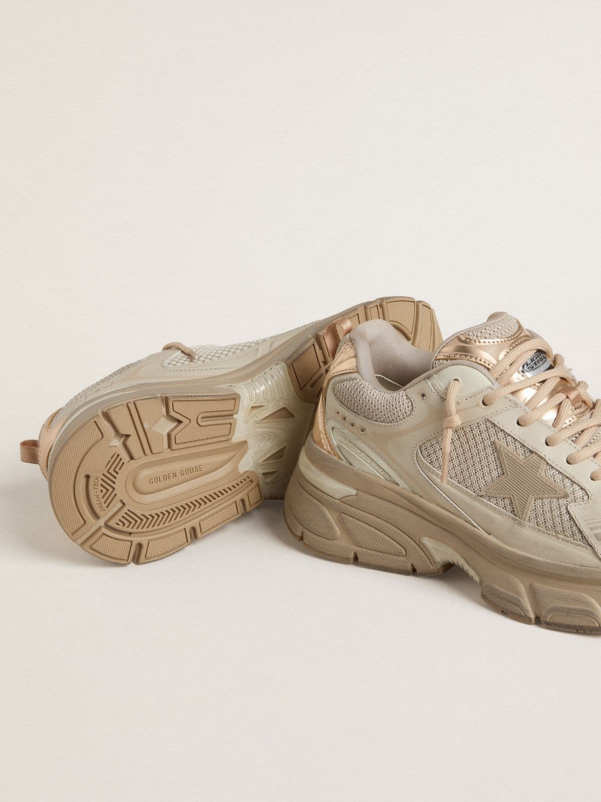 Women’s Lightstar in dove-gray leather and mesh with beige TPU star