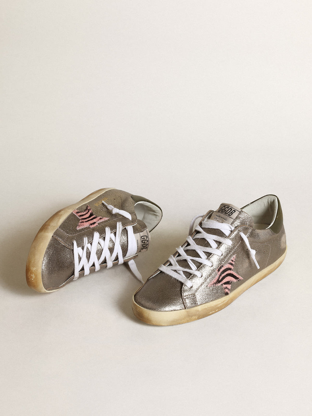 Super-Star LTD in suede laminato grigio con stella in cavallino