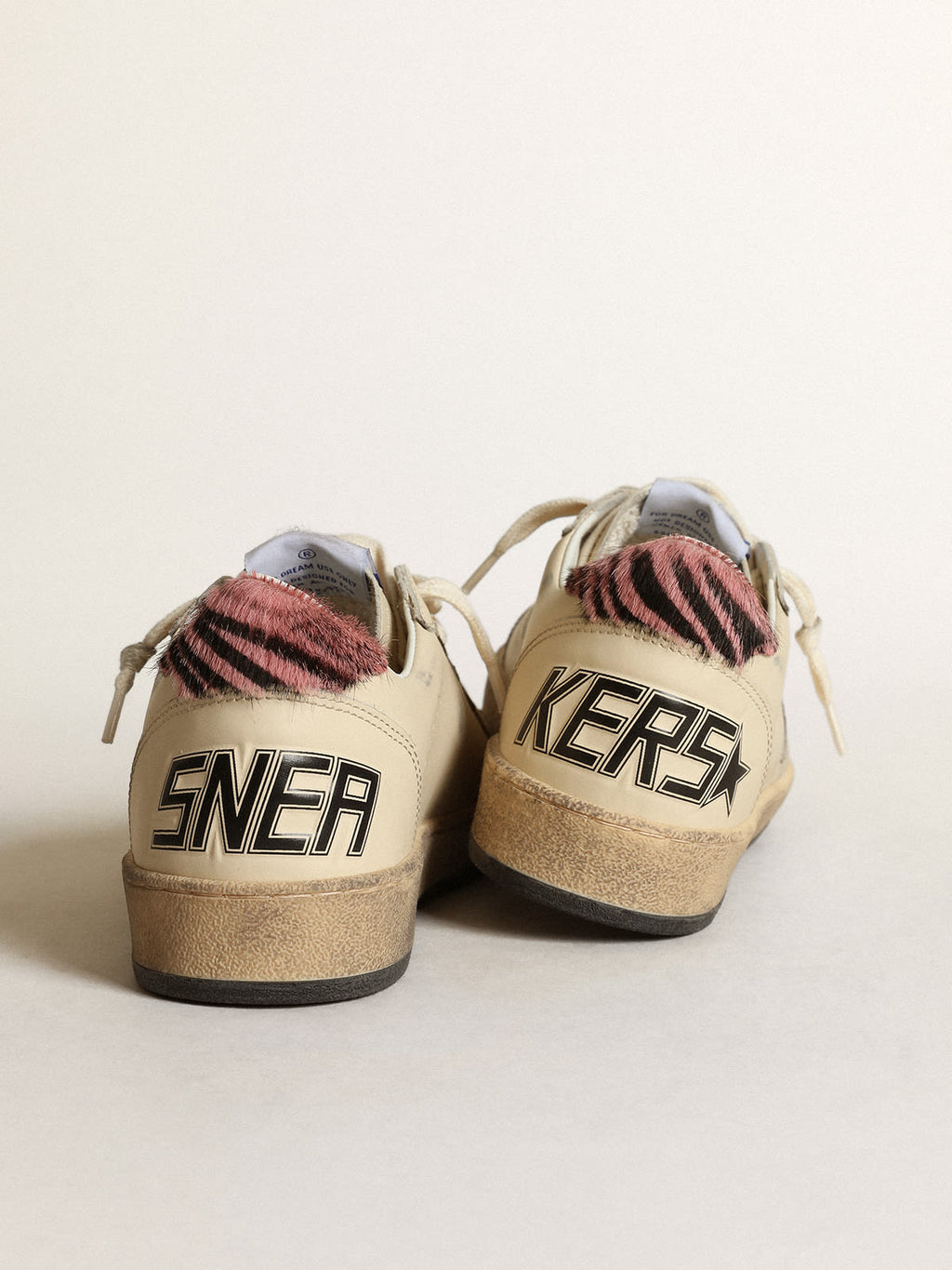 Sneaker Ball Star LTD in pelle color avorio con talloncino in cavallino zebrato rosa e nero