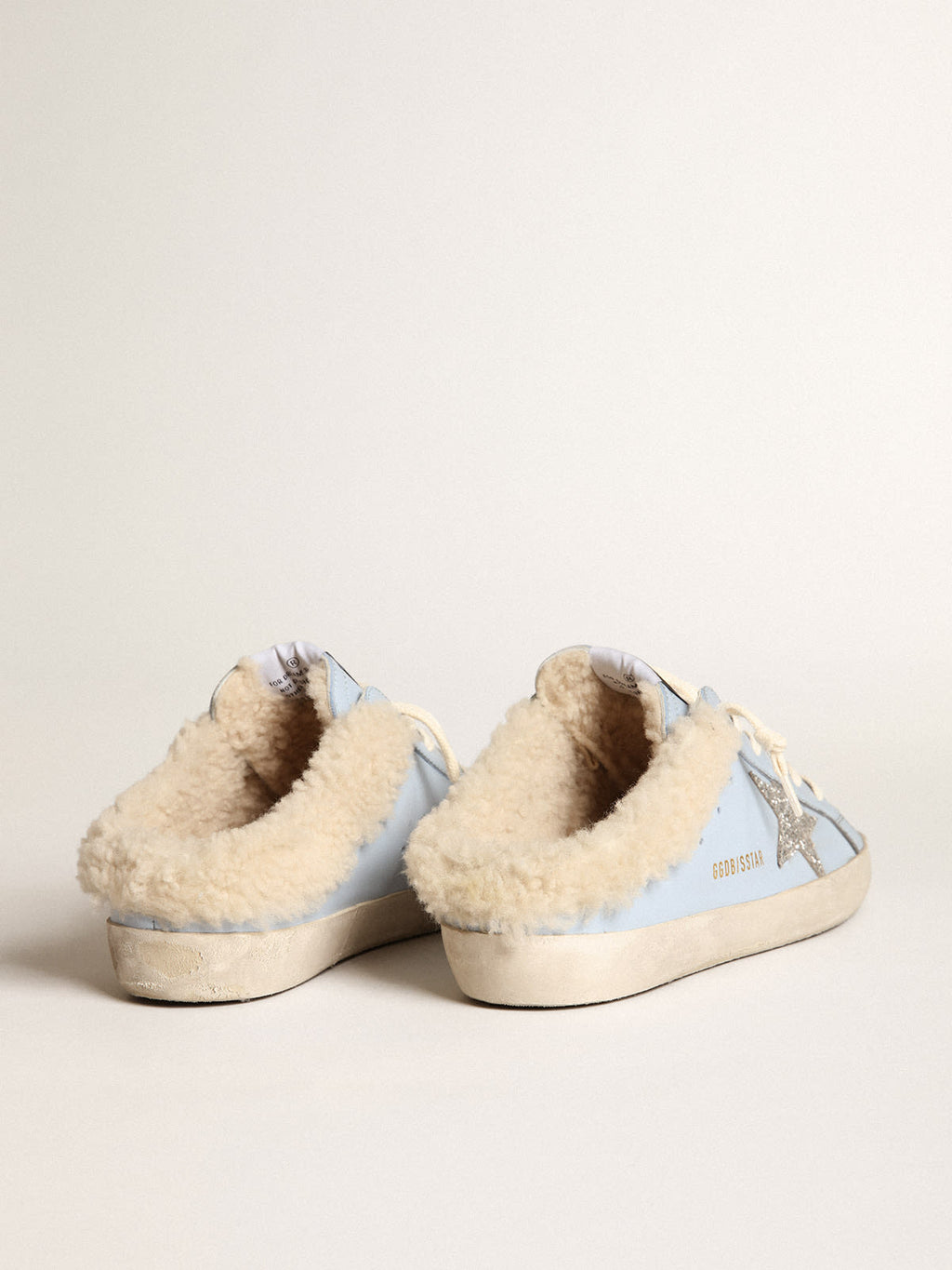 Super-Star Sabot in pelle azzurro polvere con stella in glitter argento e fodera in shearling beige
