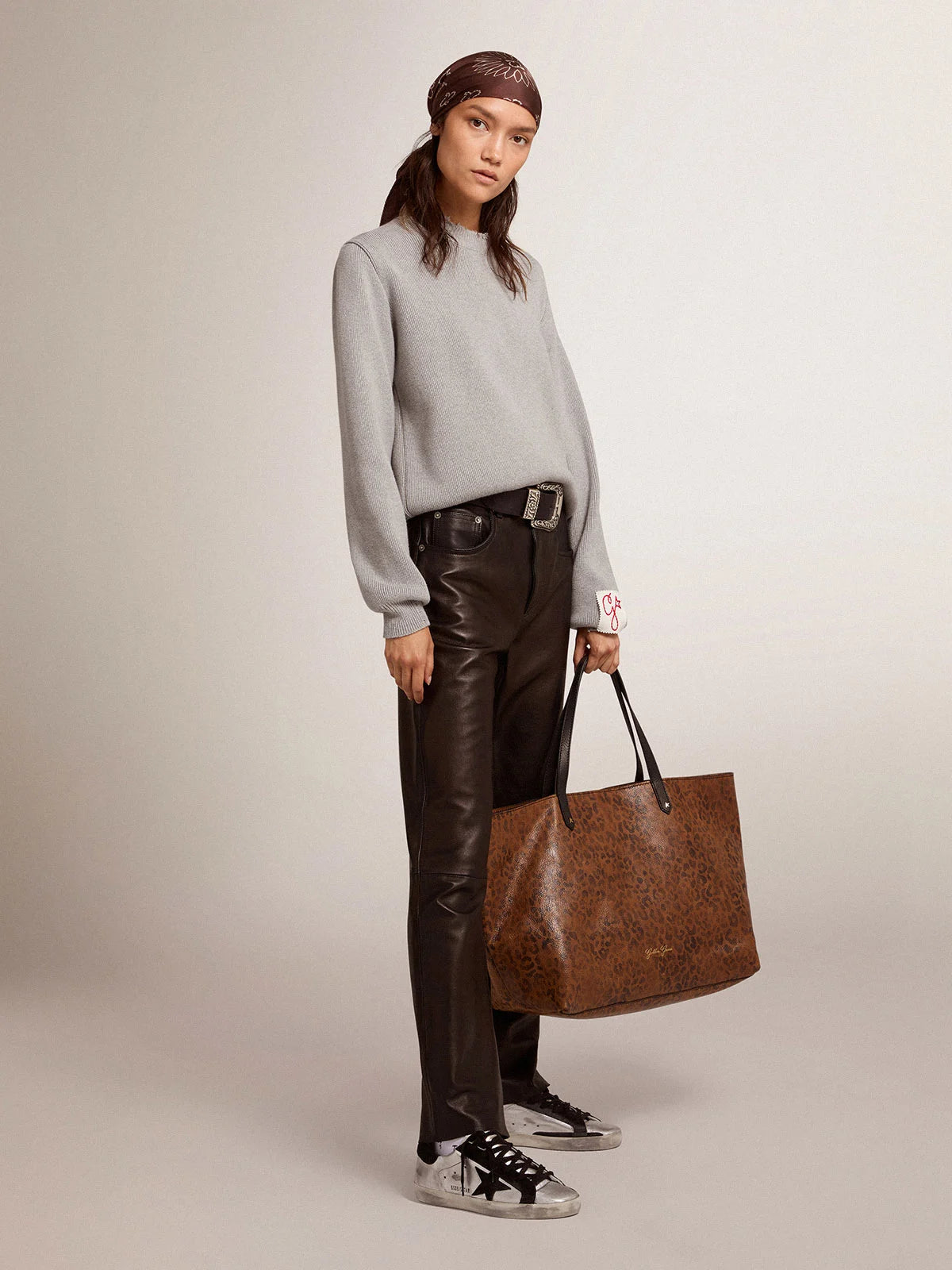Pantalone cropped flare Collezione Golden in morbida nappa nera