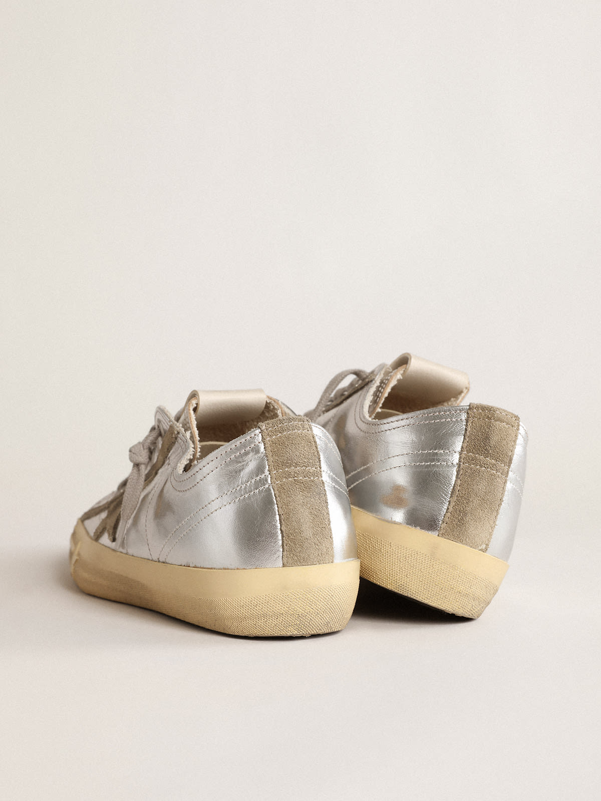 Sneaker V-Star Uomo LTD in pelle laminata color argento con stella in suede color grigio ghiaccio