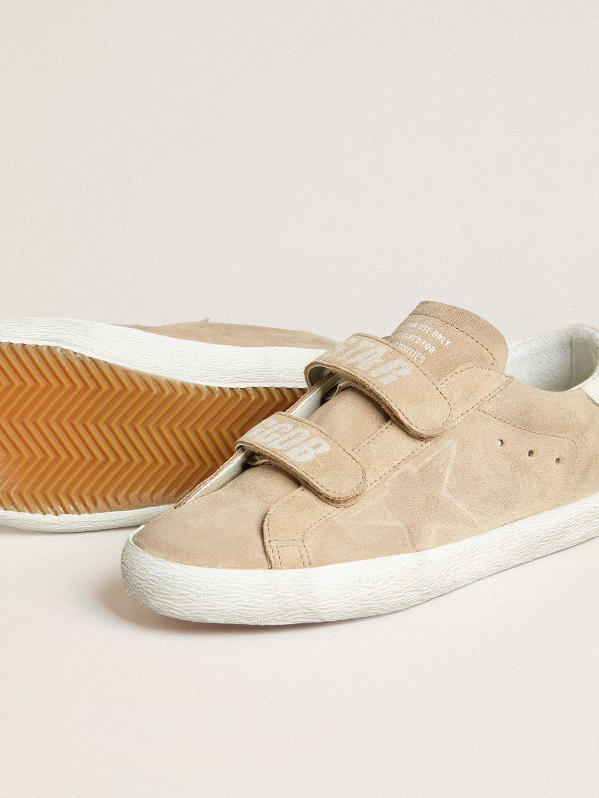 Women’s Old School in beige suede with white leather heel tab