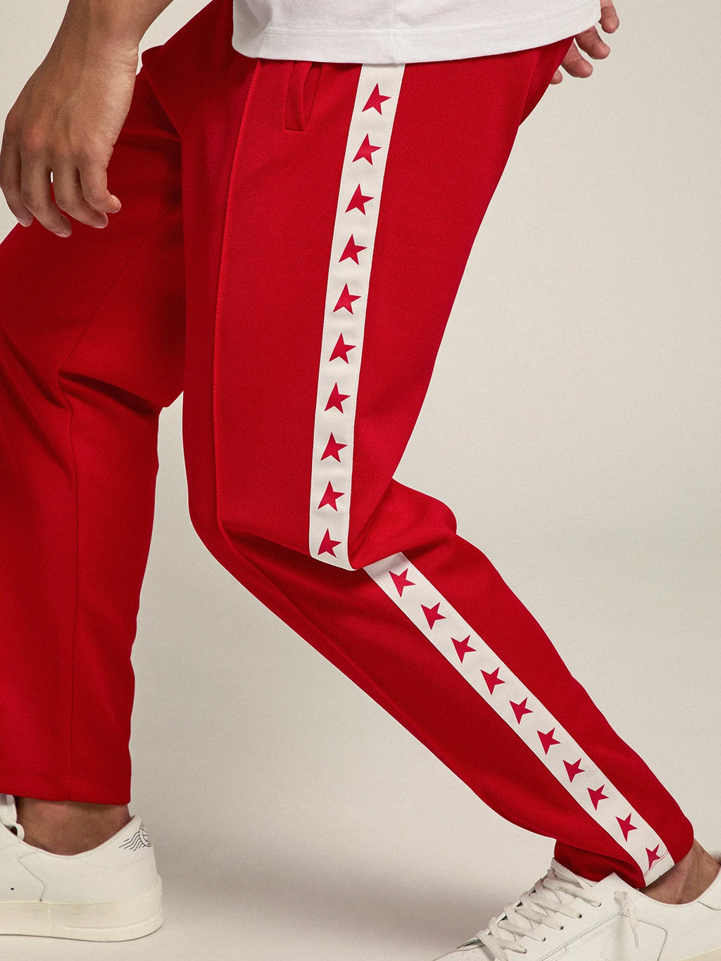 Pantalone jogging da uomo di colore rosso con stelle sui lati