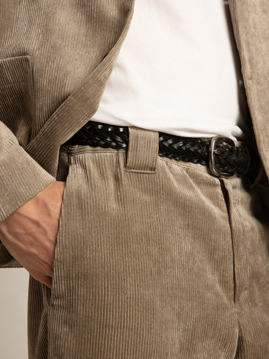 Pantalone di color beige chiaro in corduroy