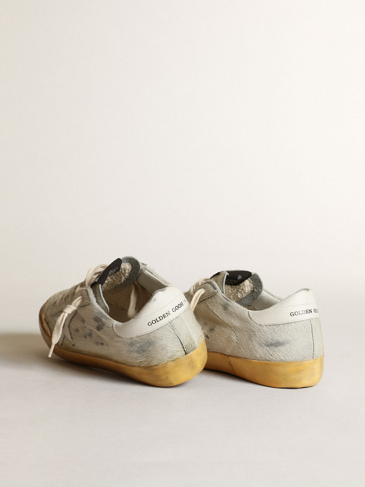 Sneaker Super-Star Penstar in cavallino bianco sporco con stella e talloncino in pelle bianca