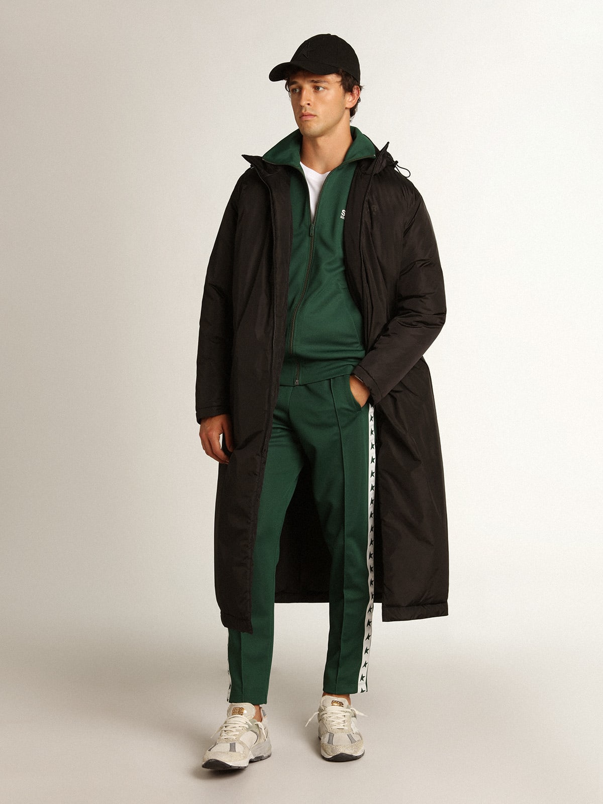 Pantalone jogging da uomo di colore verde con stelle sui lati